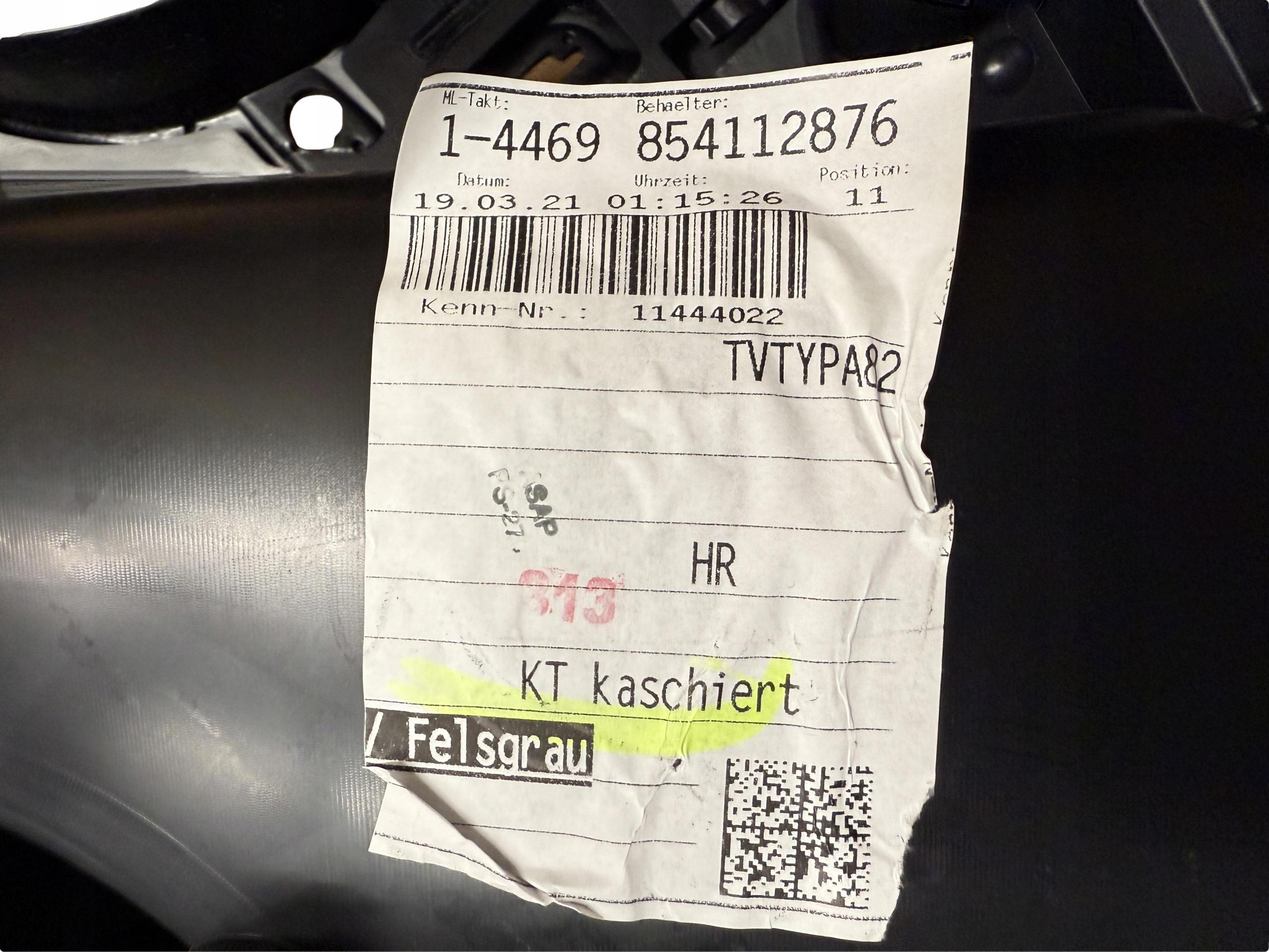 AUDI A4 8W B9 side door right rear part leather