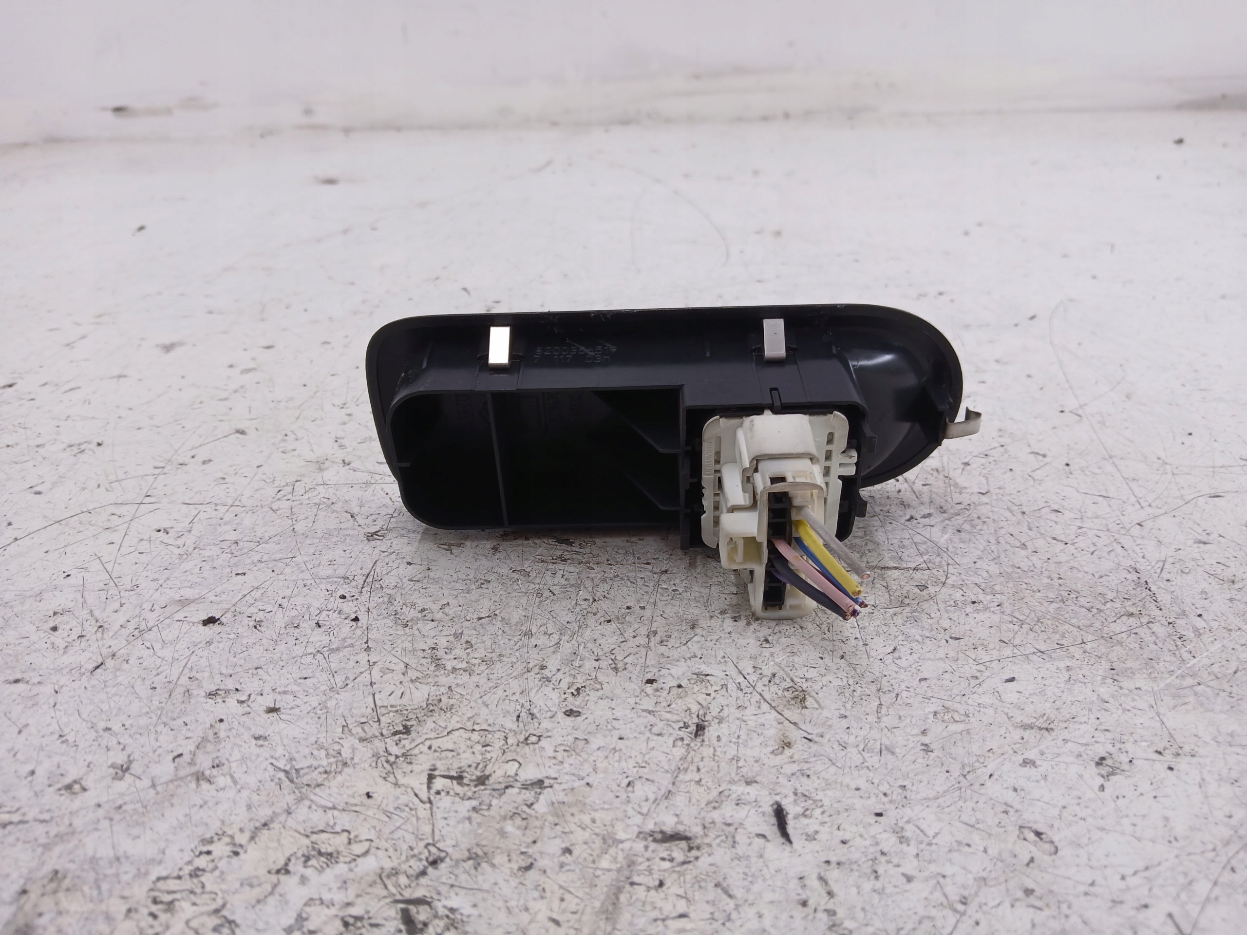 RENAULT CLIO III PANEL of the window left front 8200356519 2 windows