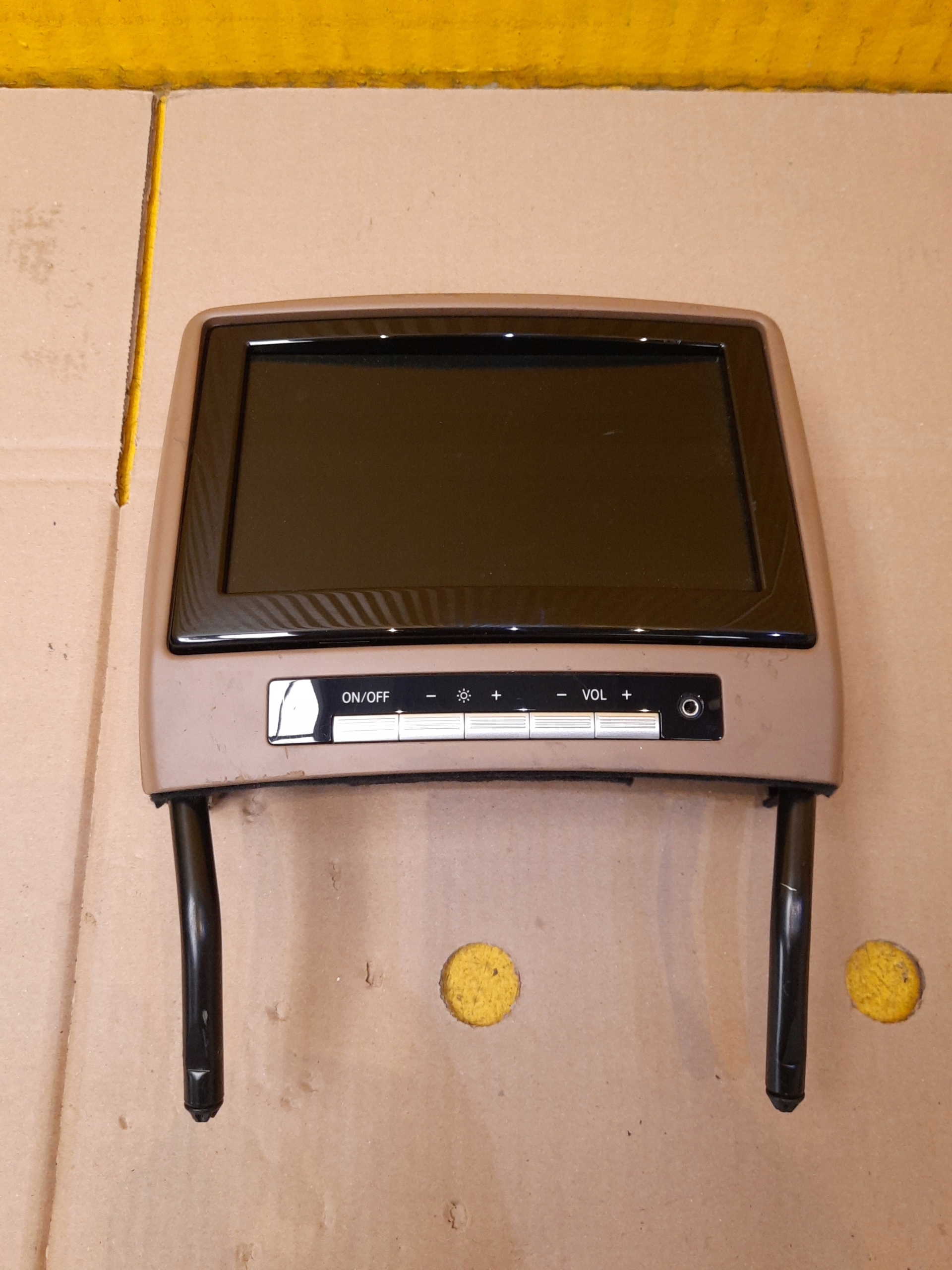 W221 подголовник монитор дисплей A2218207489