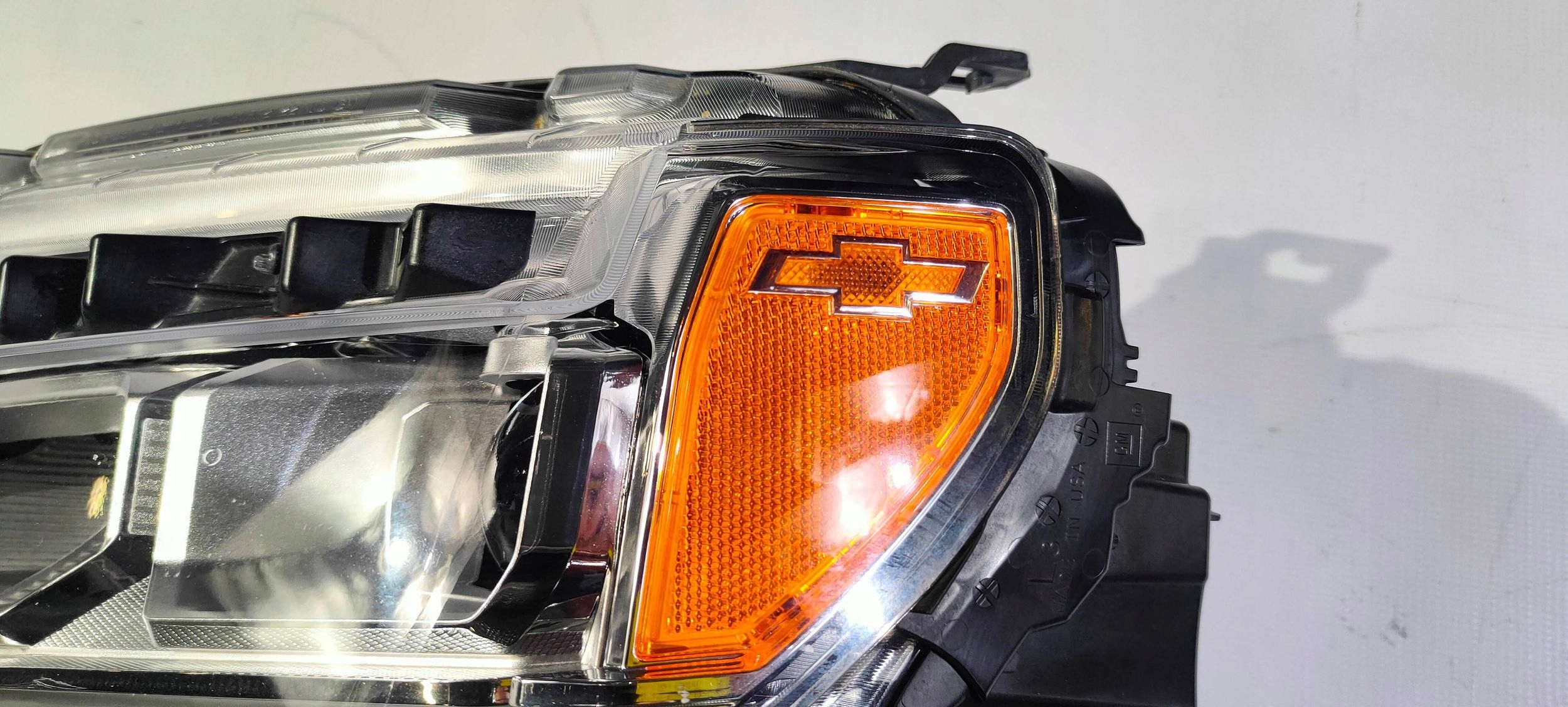 light front front left original Chevrolet Silverado 2022