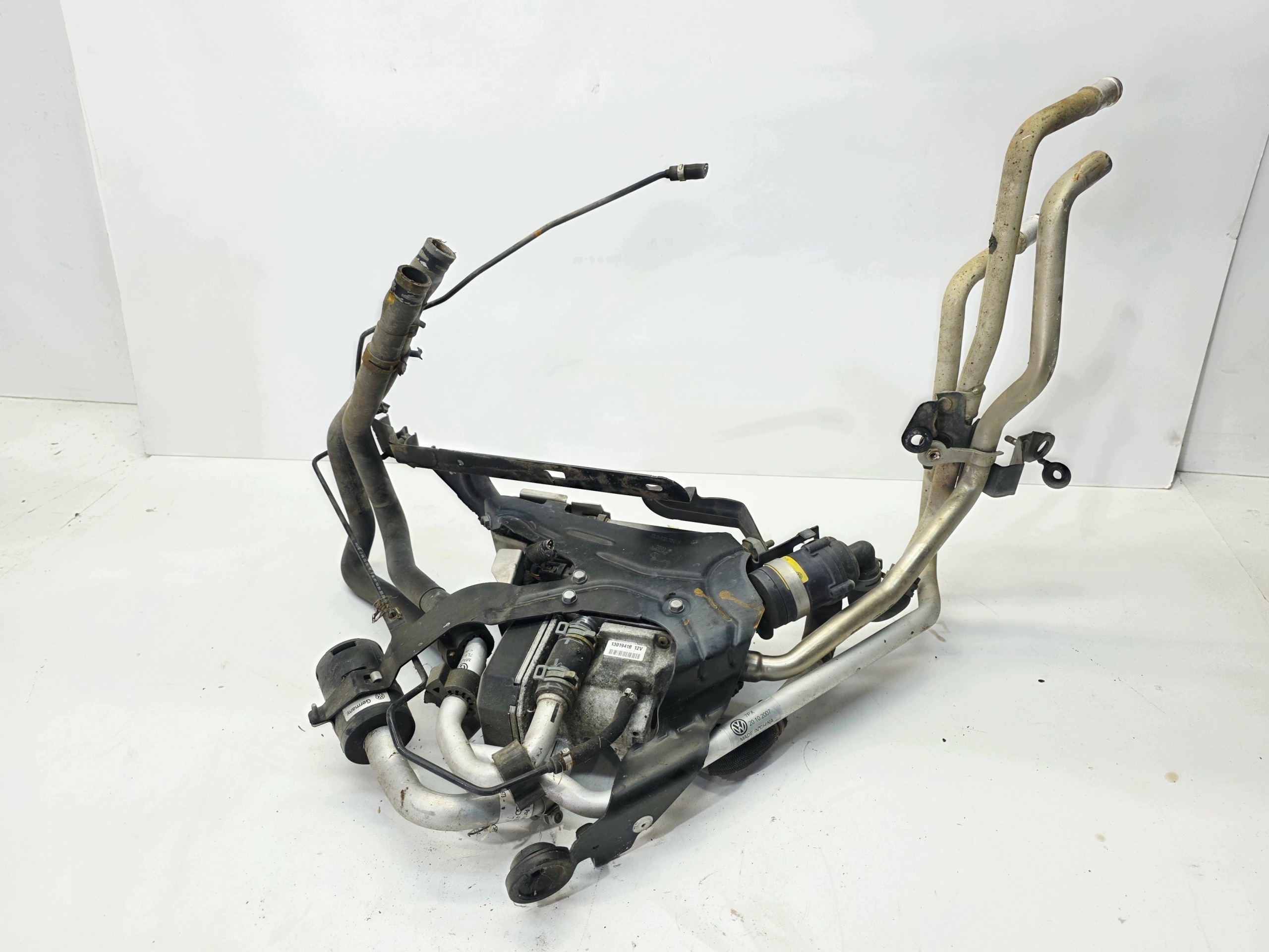 WEBASTO MOKRE DOGRZEWACZ AUDI Q7 4L 4L0815071E