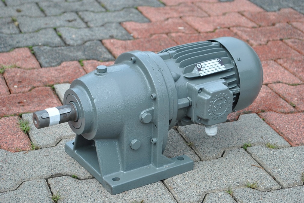 Motoreduktor 0.75kw. 51obr./min. Cebeha