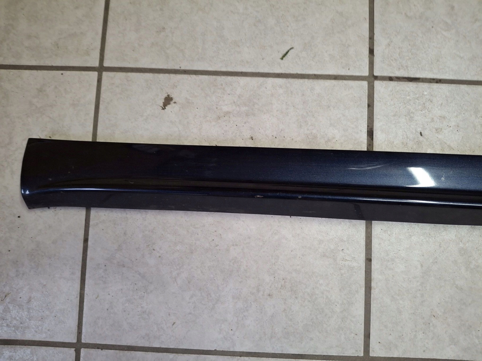 moulding for door left front VW SHARAN II 10R->