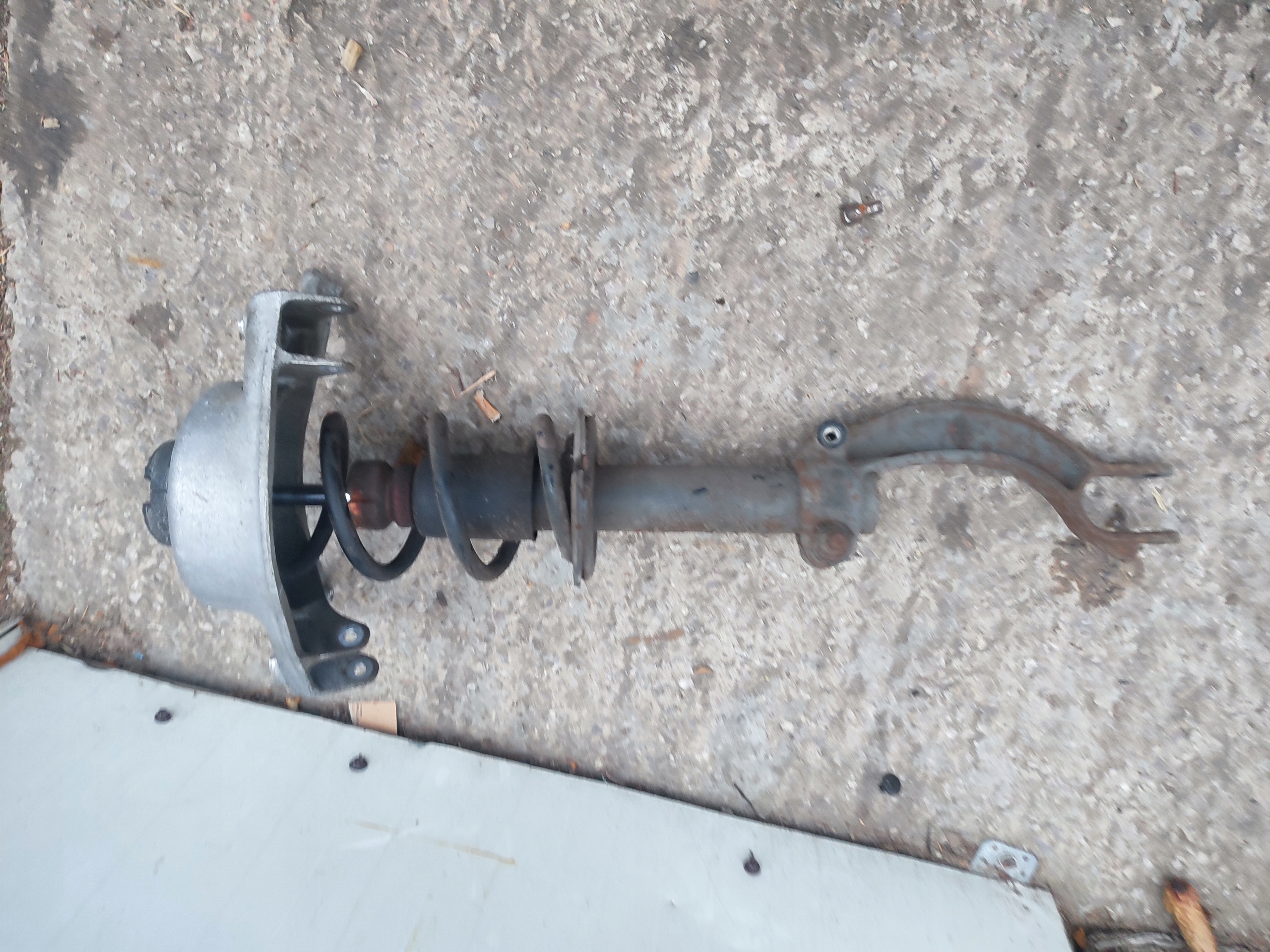 amortizer prednji dio prednji AUDI A5 8F0413031B