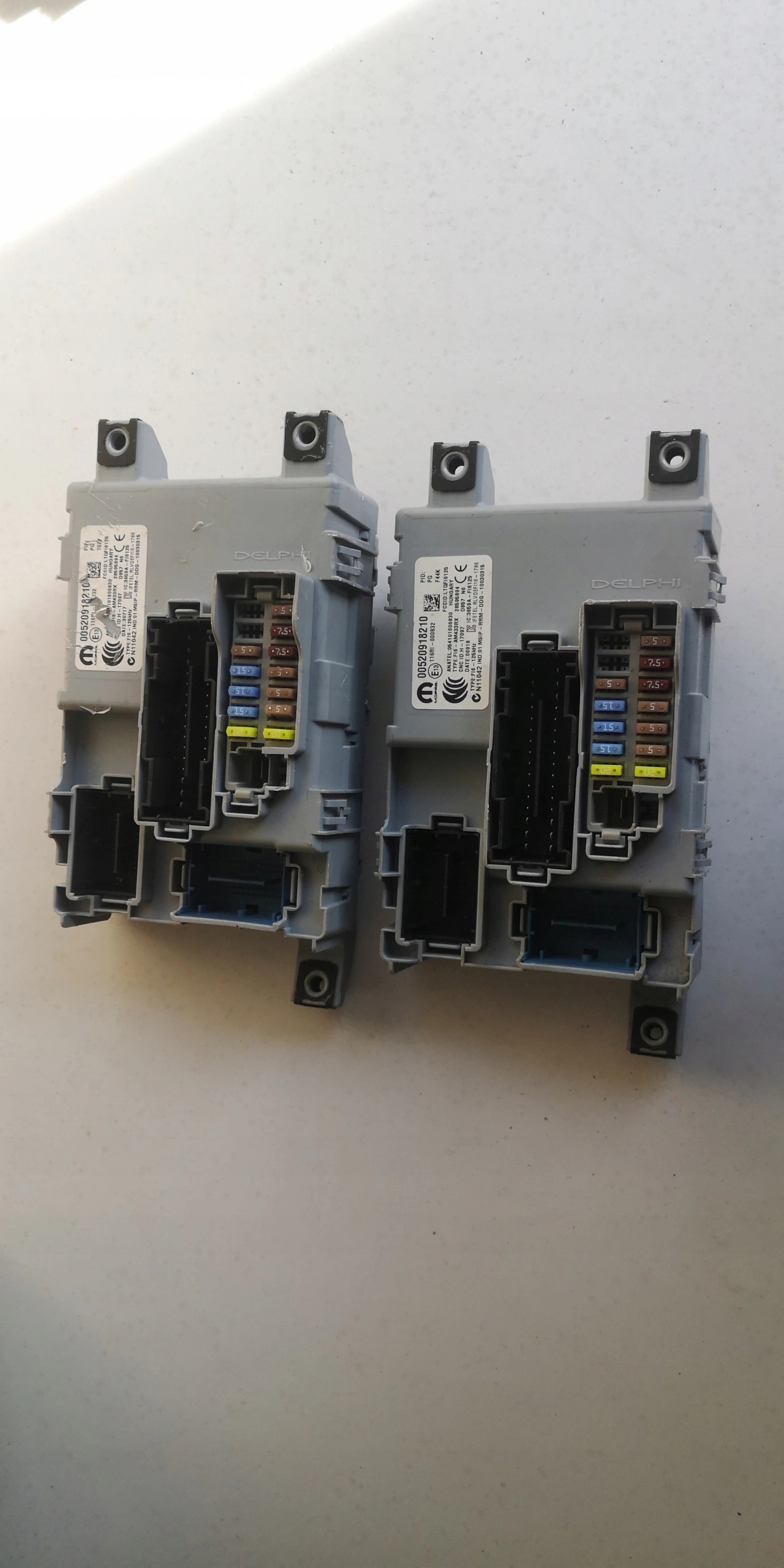 FIAT 500 MODUL BSI FUSE BOX 00520918210 28595894 Producent części Fiat OE