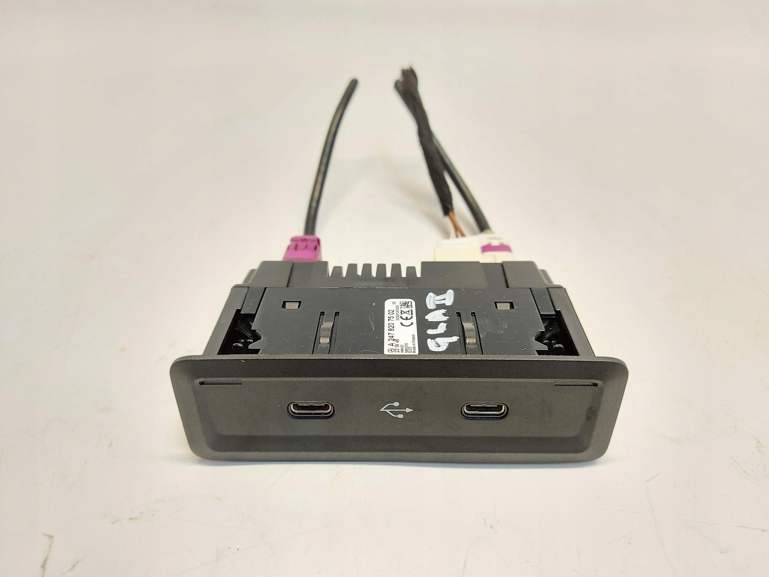 Mercedes GLA 200 II H247 W247 2023r adapter PORT USB