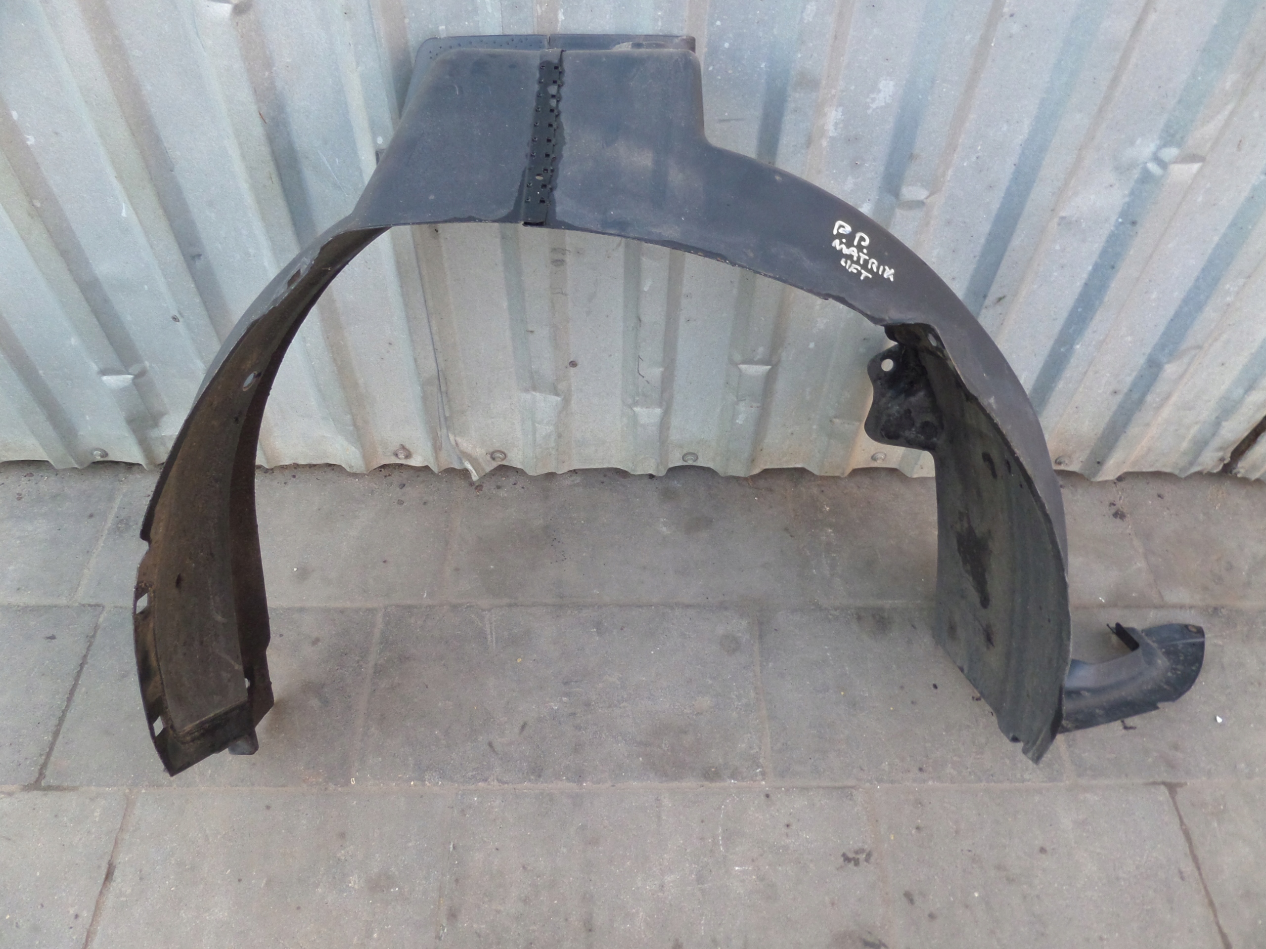 mudguard right front HYUNDAI MATRIX 01-08 86812-17100 original