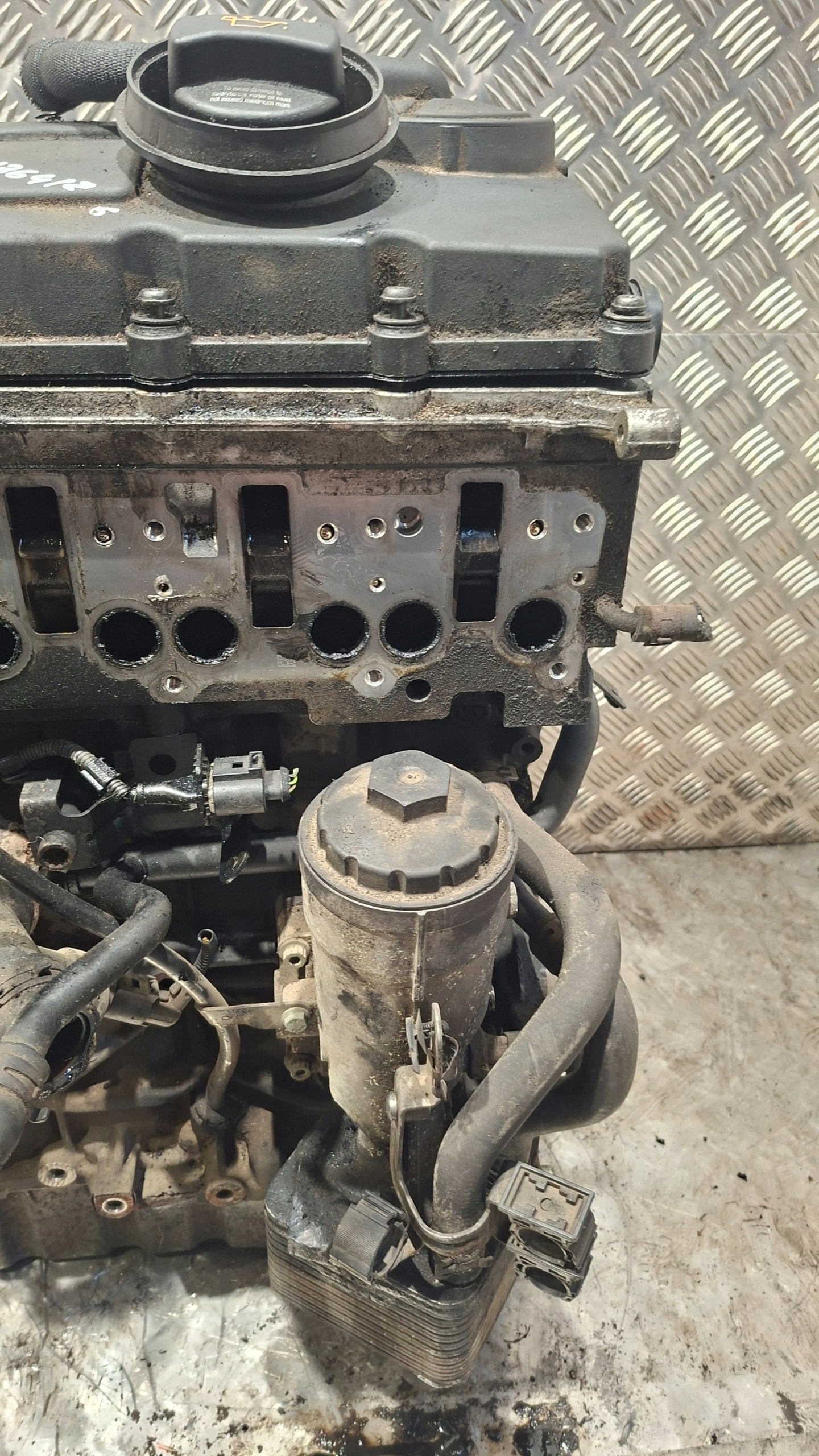 engine unprotected pillar VW PASSAT B6 2.0TDI BKP