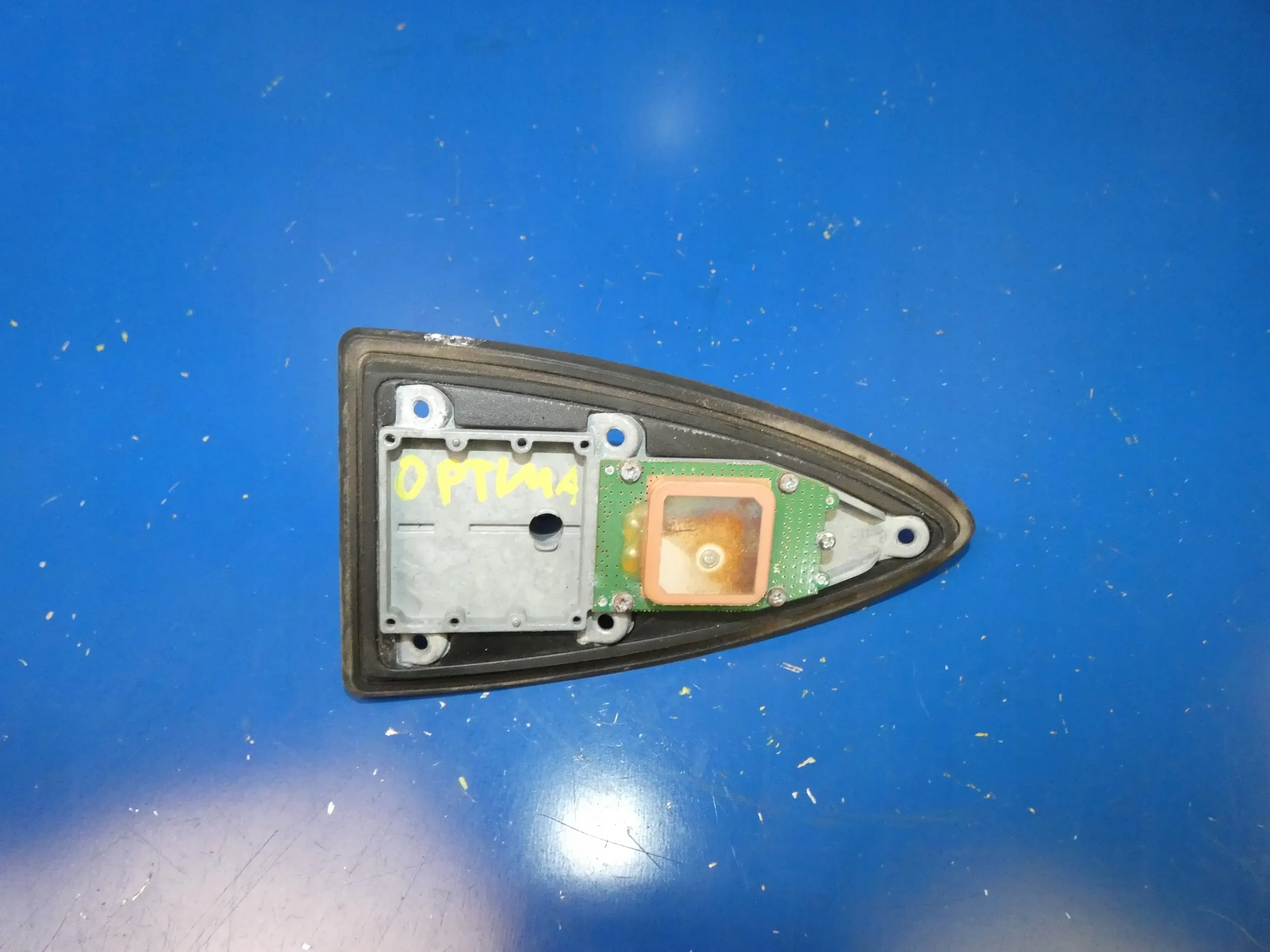 KIA Optima III 3D ANTENA dach RADIA GPS