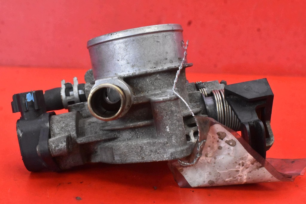Valvola a farfalla 89452-02040 TOYOTA COROLLA E12 1.4 VVT-e 97 KM 00-08