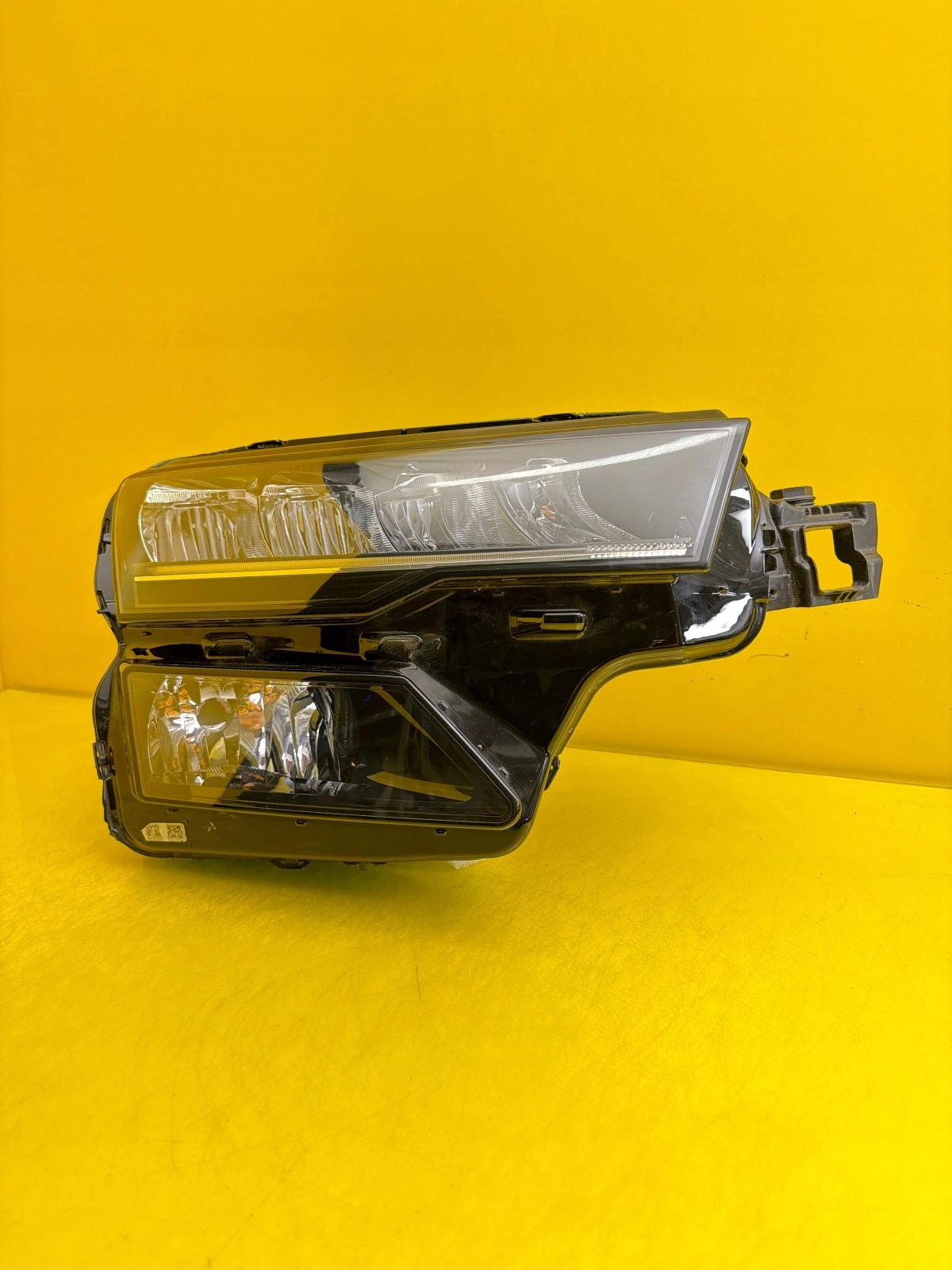 light right Skoda Karoq 57B Led Lift 57B941010
