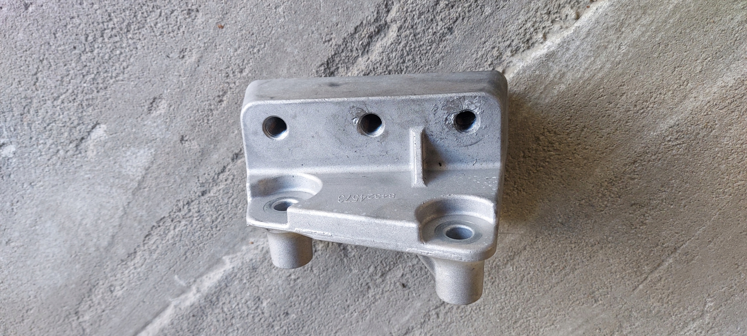 opel INSIGNIA B основа лапы GM84324573