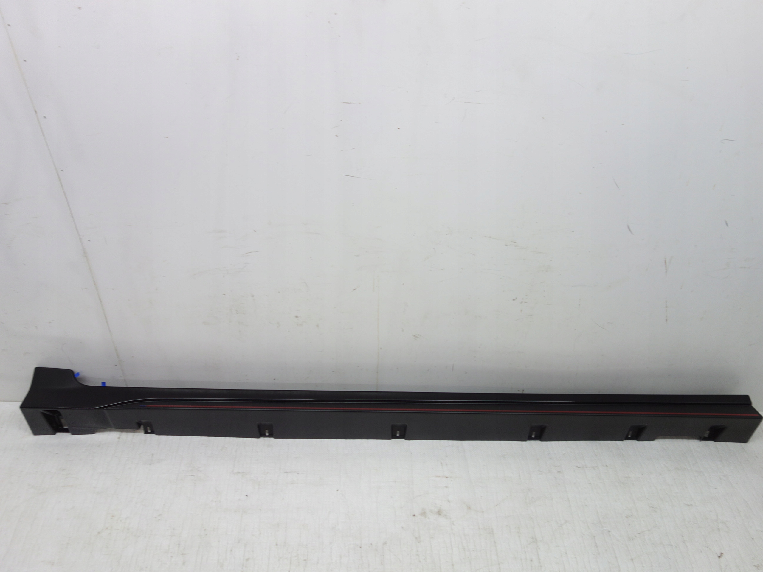 молдинг порога левый mitsubishi Space Star II РЕСТАЙЛИНГ 2019- Цвет MZ331363