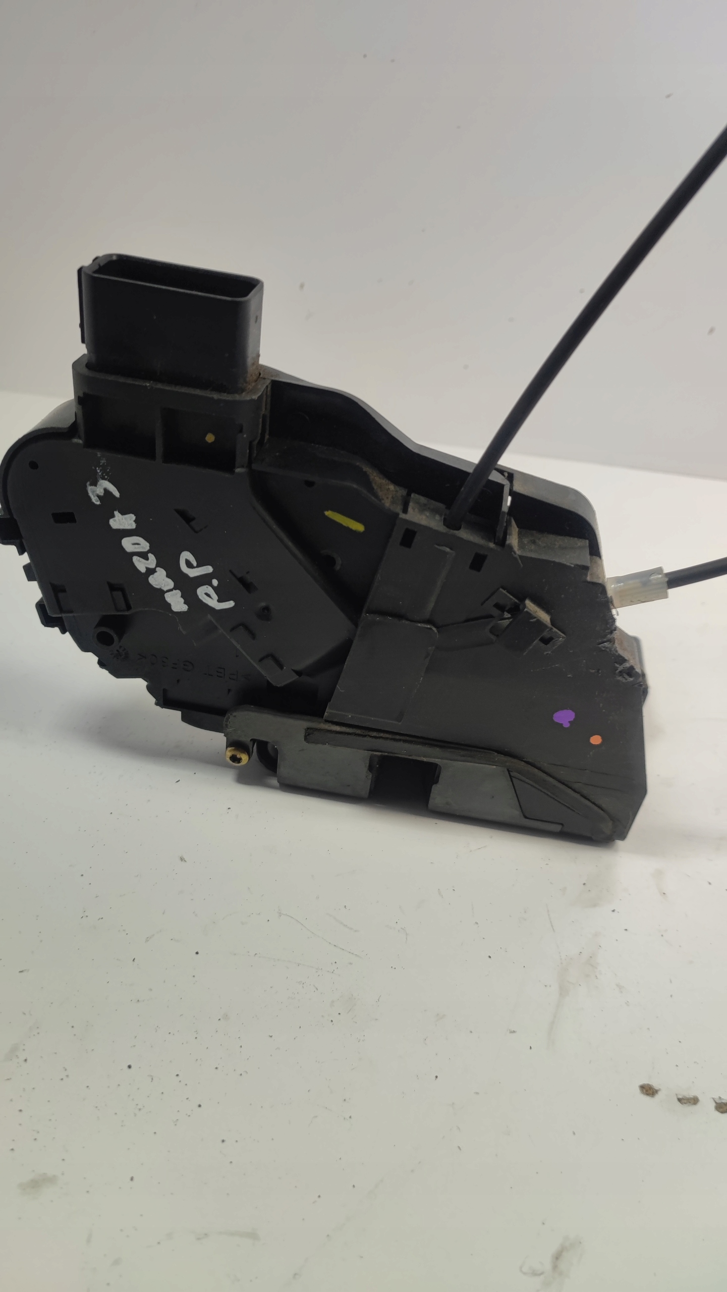 ZAMEK DRZWI PRAWY PRZÓD MAZDA 3 I