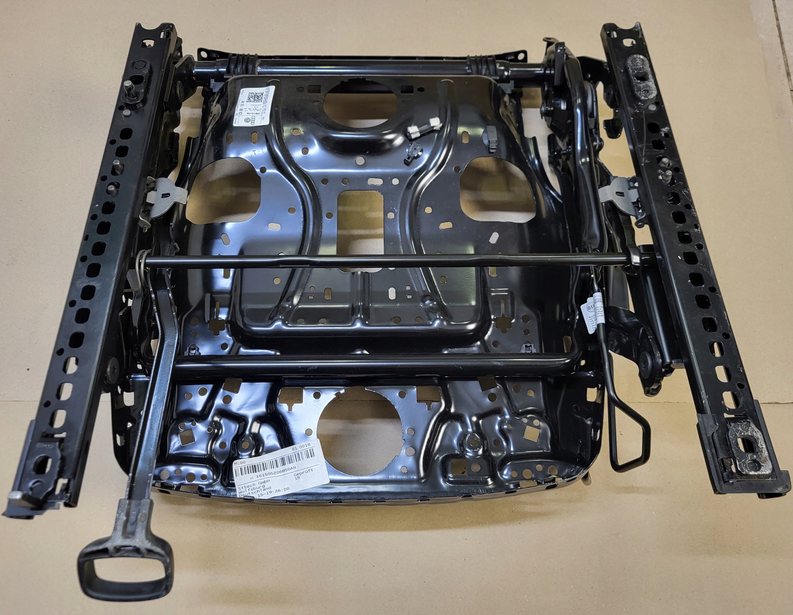 Support SIEDZISKA Siège Droit Avant SZYNY PROWADNICE VW PASSAT CC 3C8 OE