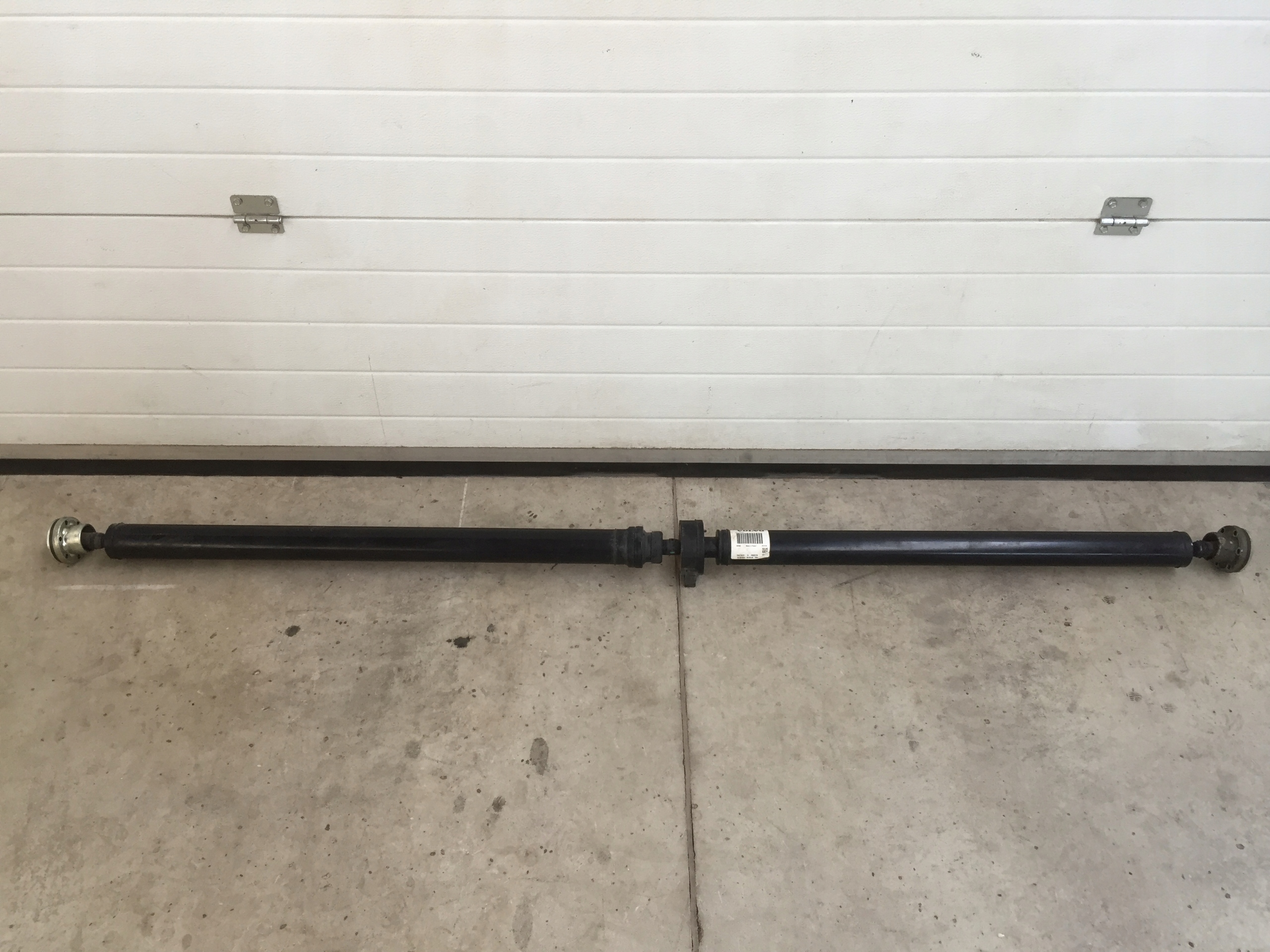 VOLVO XC40 II 2021 2.0 D НЕПРОВОДНОЙ вал P31492977