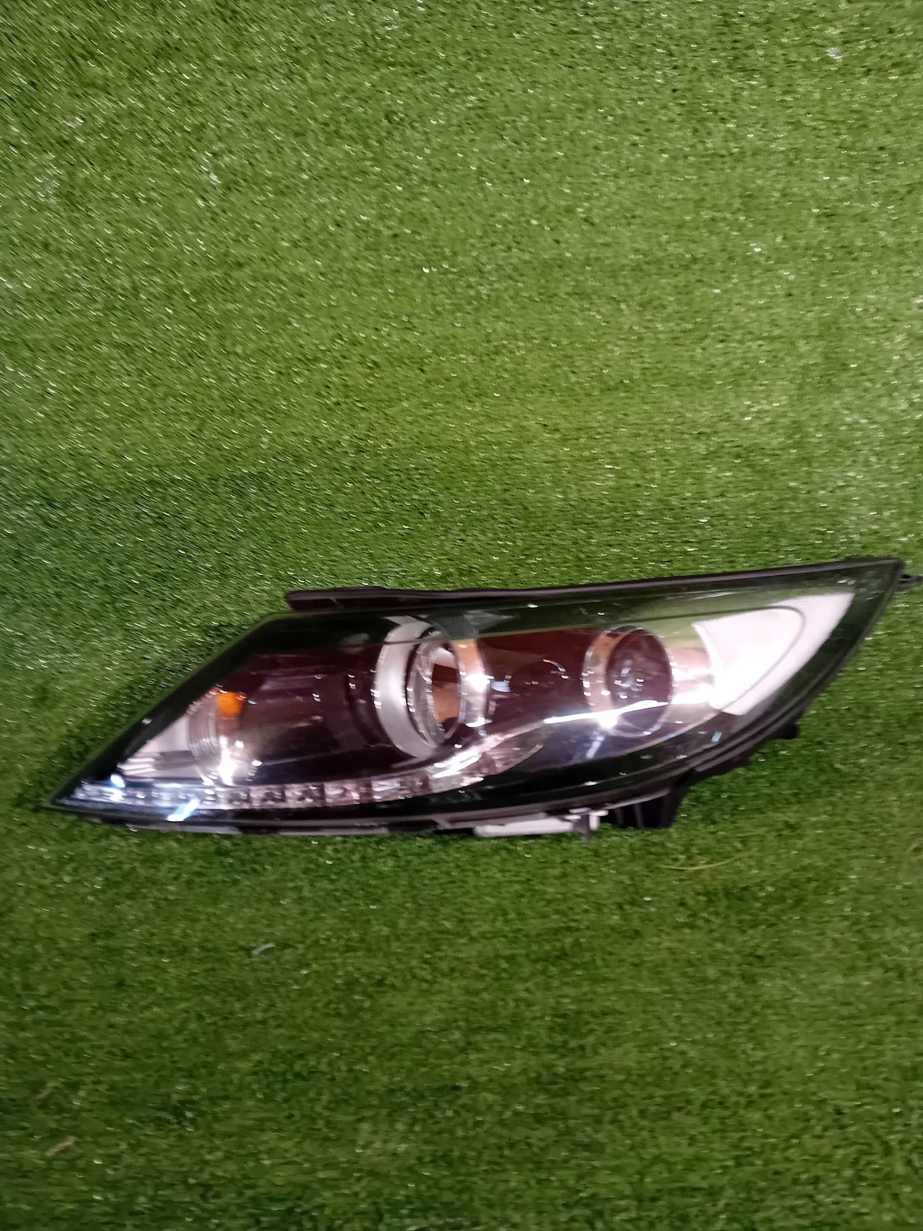 REFLEKTOR right front KIA SPORTAGE III XENON 10- NR.850