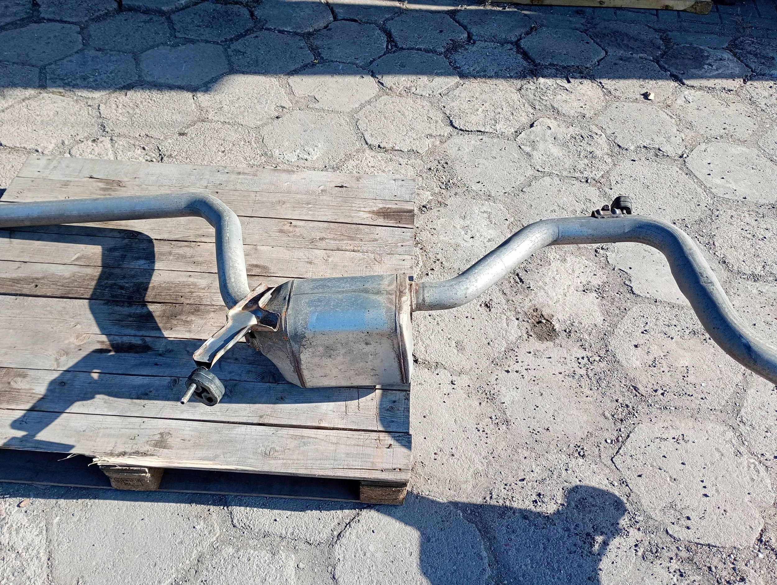 Tlumik pipe exhaust uklad exhaust Chrysler Pacifica 3.6 2017