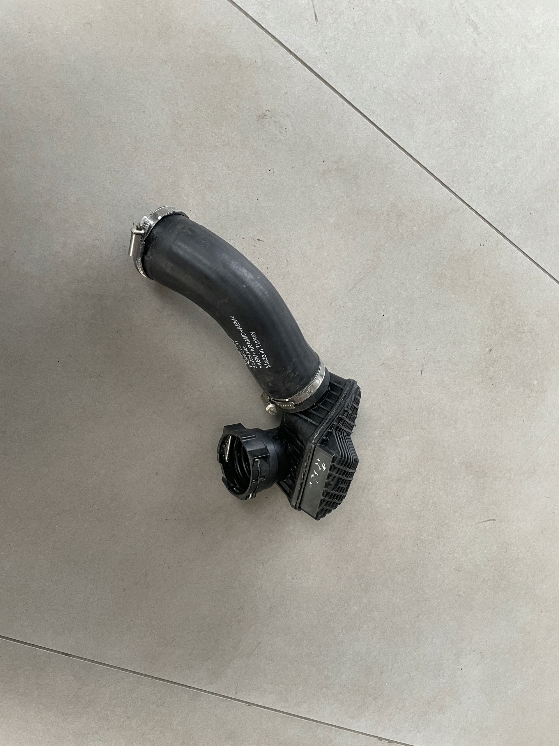 Кабель інтеркулера Volvo XC40 32224392