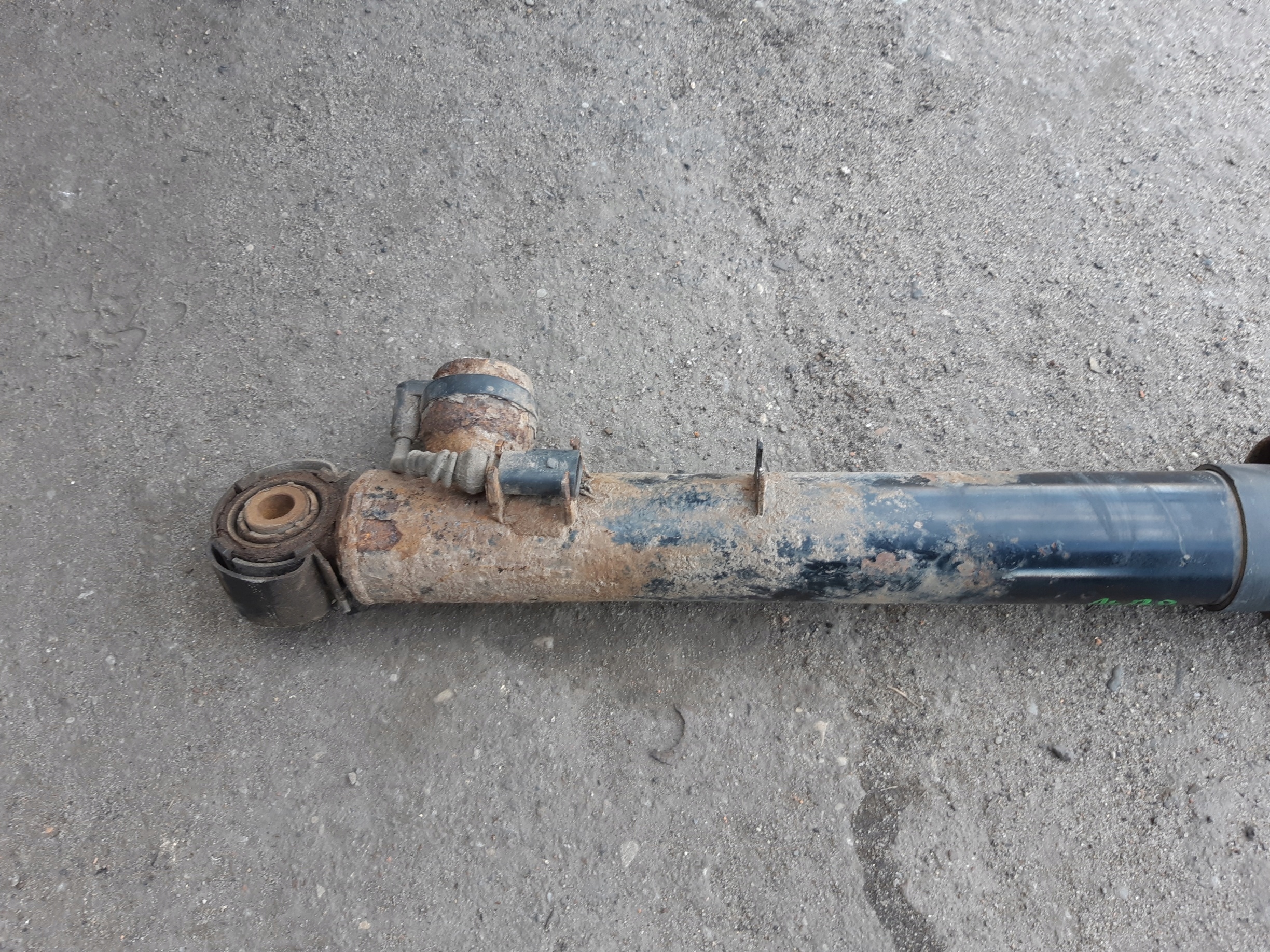 AUDI A4 B8 A5 8T shock absorber left rear part 8K0513025H