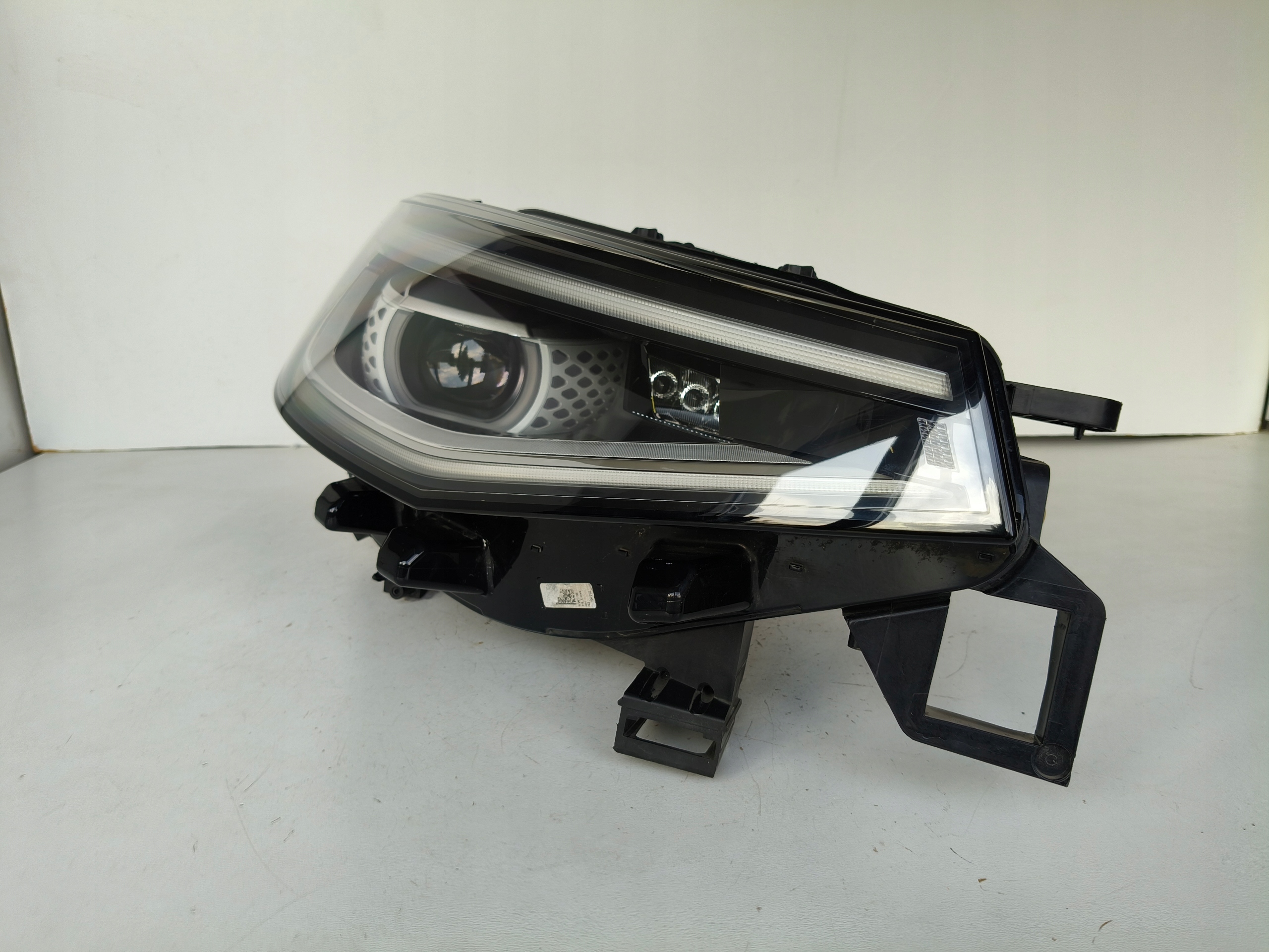 light right REFLEKTOR VW ID4 11A 21- FULL LED