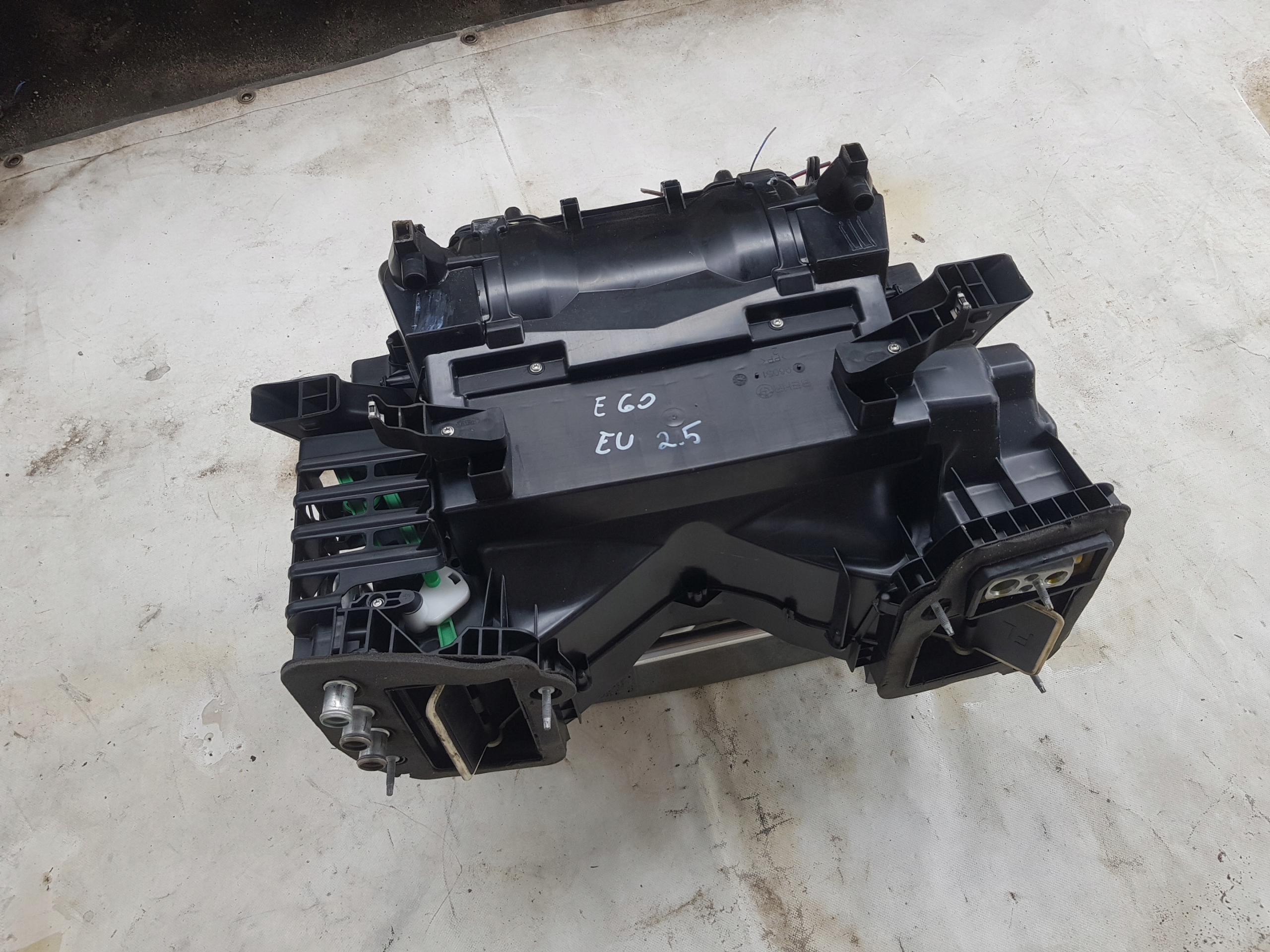 9134986 - обігрівач двигуна BMW E60