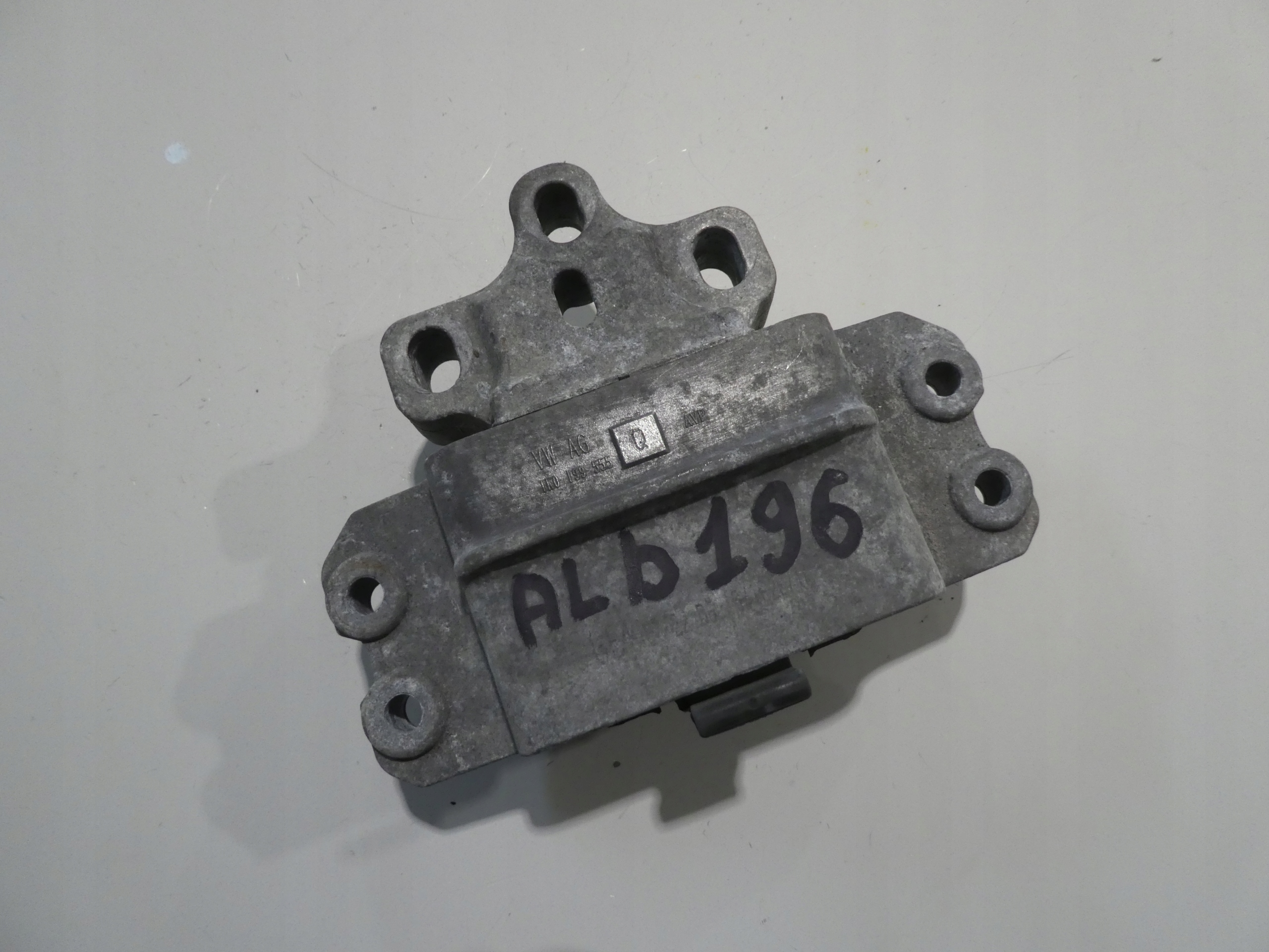 holder gearbox mounting 1K0199555Q AUDI VW SEAT