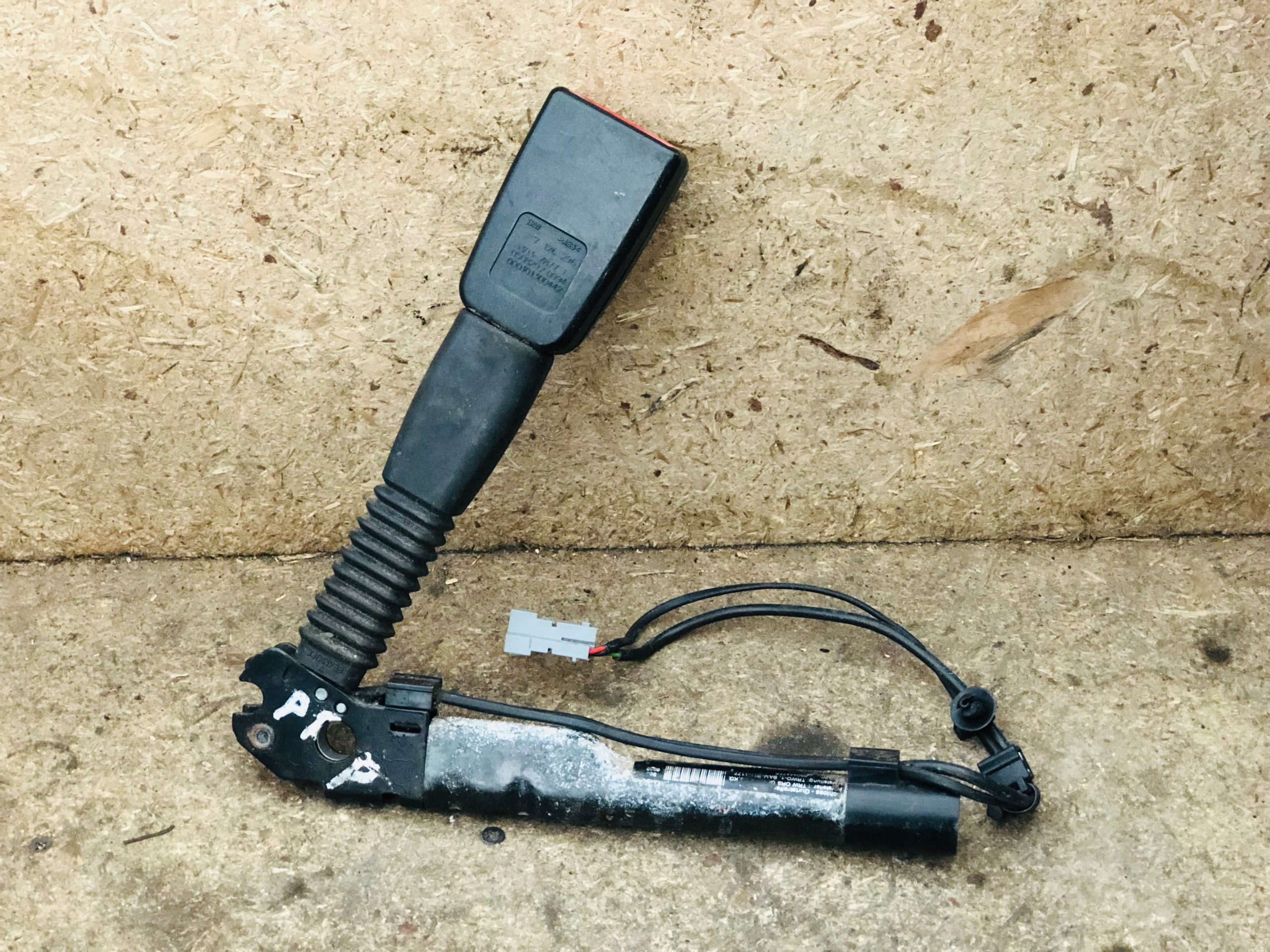 BMW 1 E81 E87 NAPINACZ PASA PRAWY PRZOD Typ samochodu Samochody osobowe