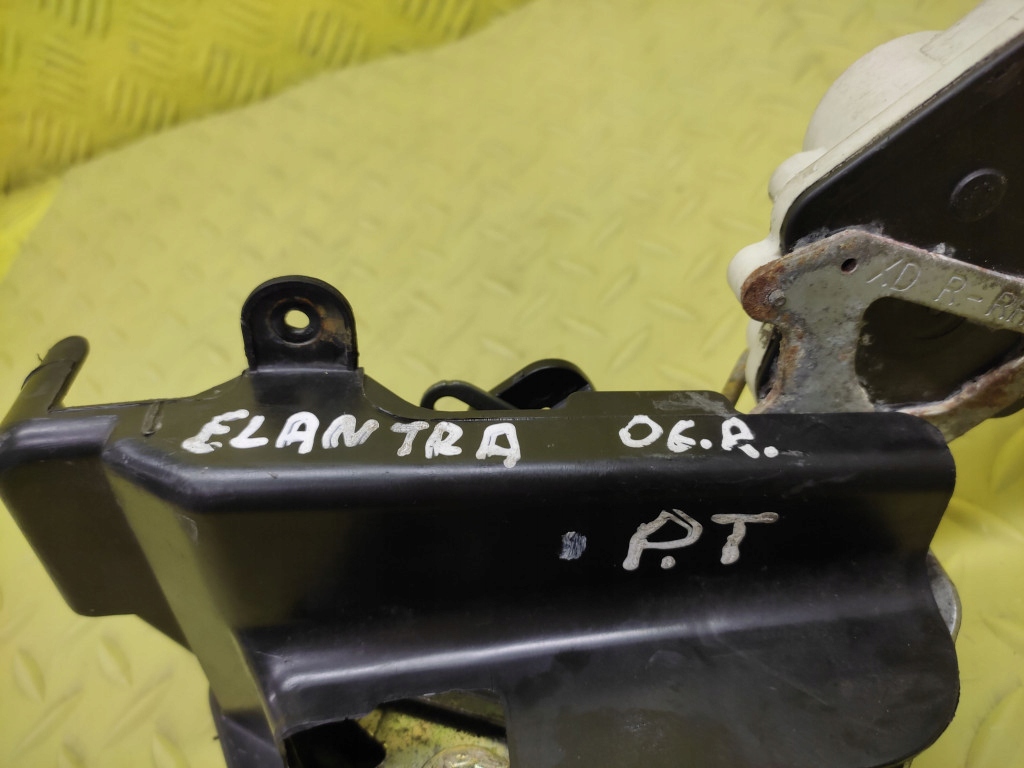 HYUNDAI ELANTRA III lock door right rear part