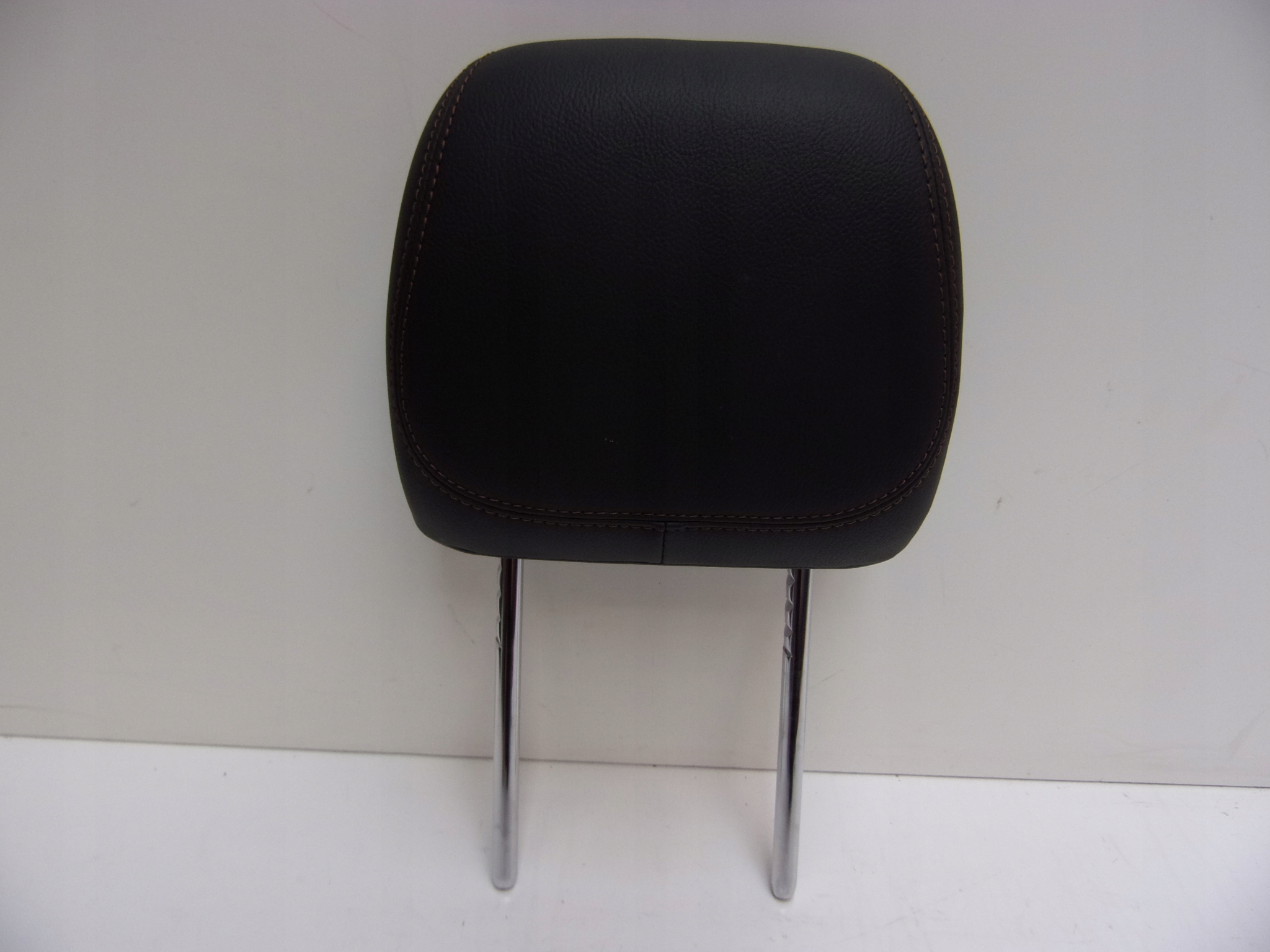 CHRYSLER PACIFICA 16-ПОДГОЛОВНИК ПЕРЕДНИЙ