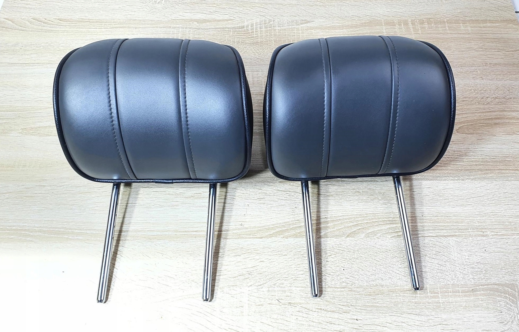 Range ROVER L322 підголівники задні в зборі