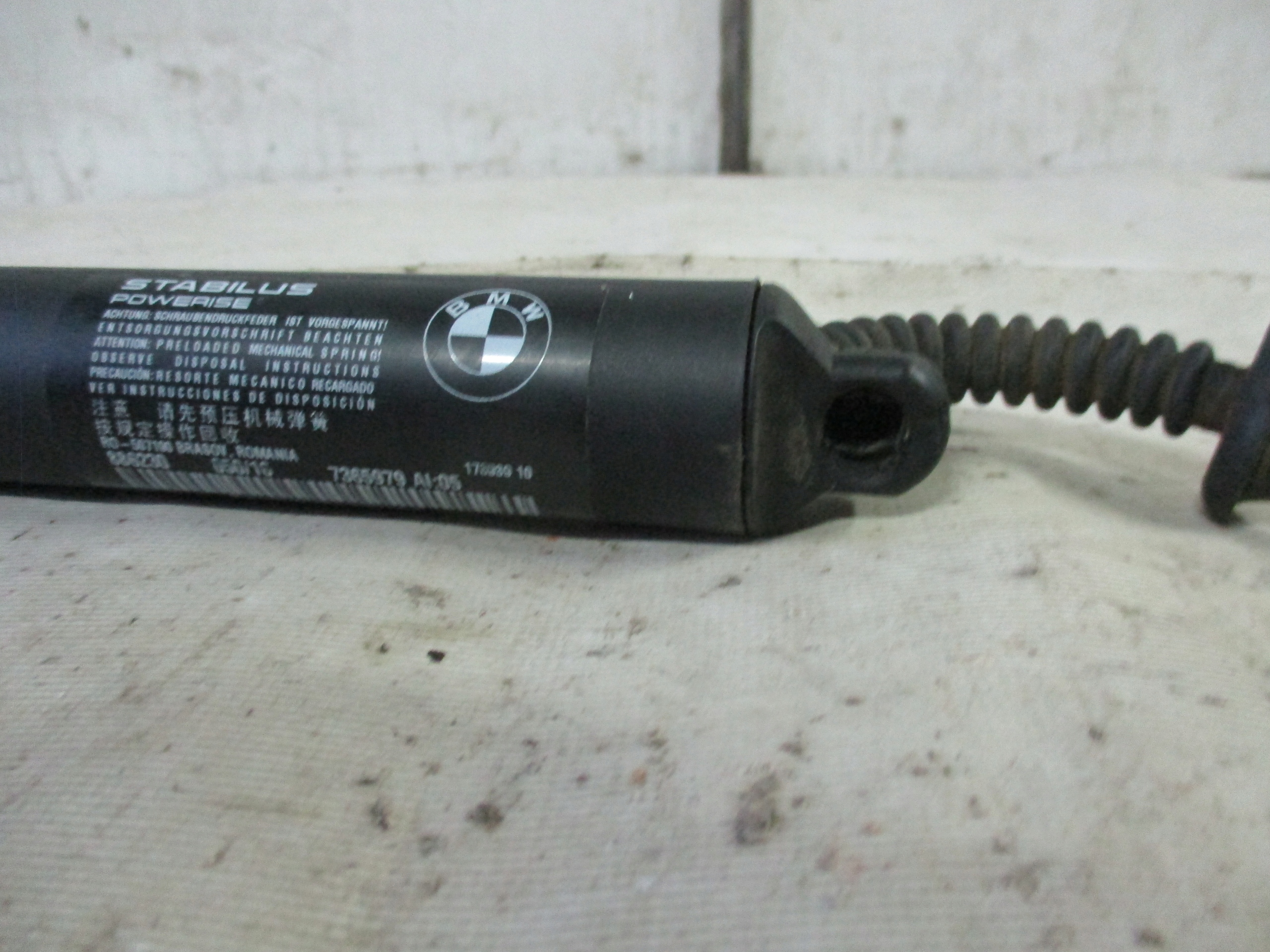 damper bonnet electrical BMW 2 F46 left 7365979