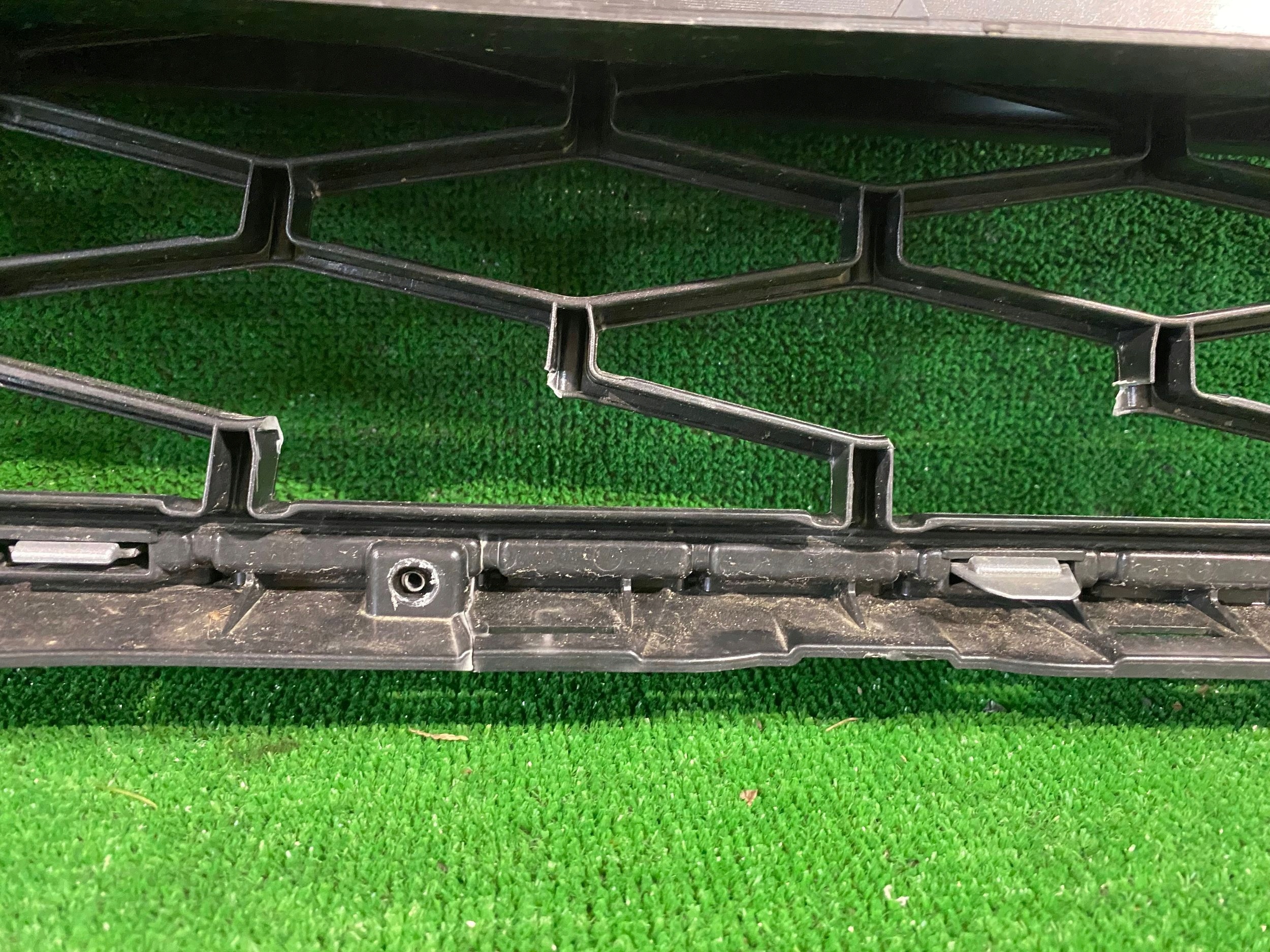 Frontstoßstange vorne LEXUS LBX 23