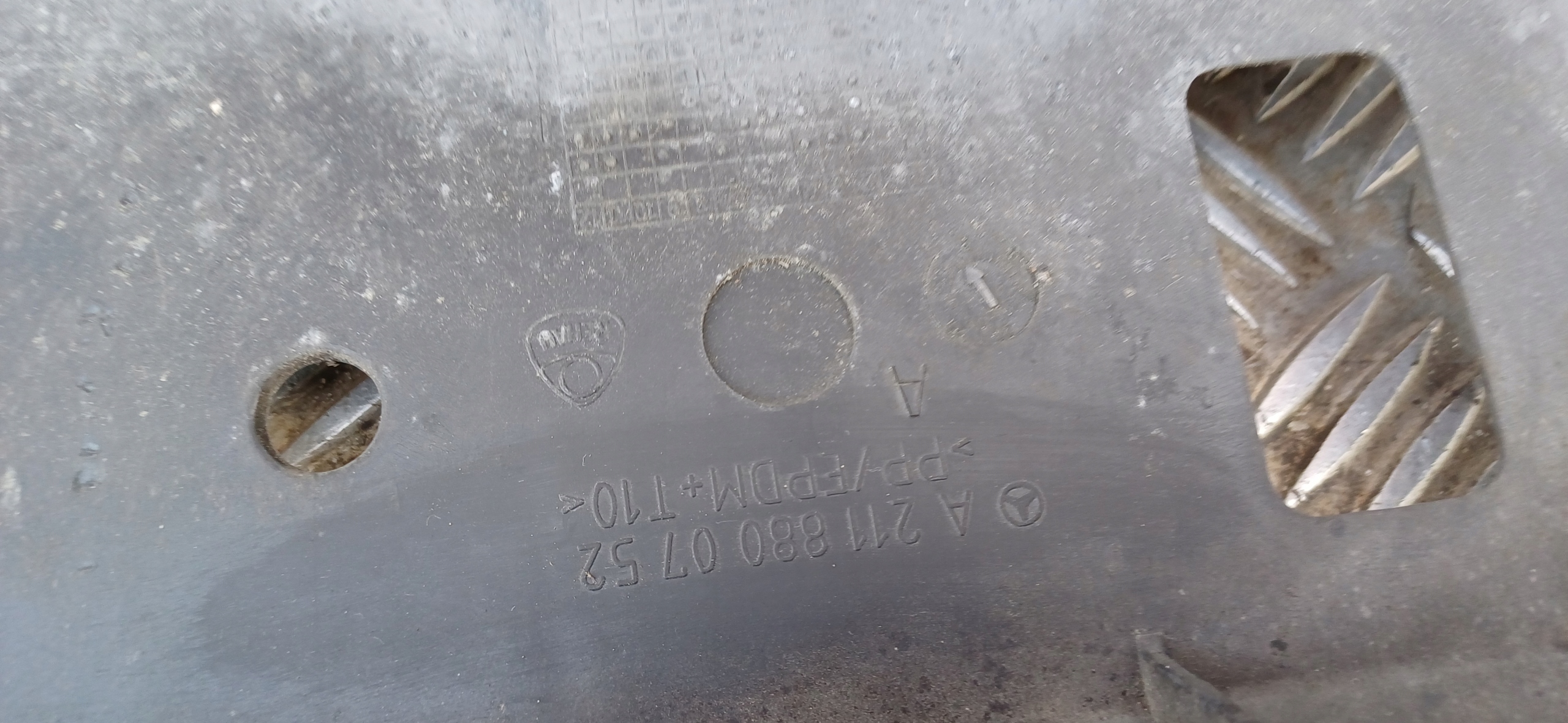 MERCEDES W211 pillar of a bumper front support A2118800752