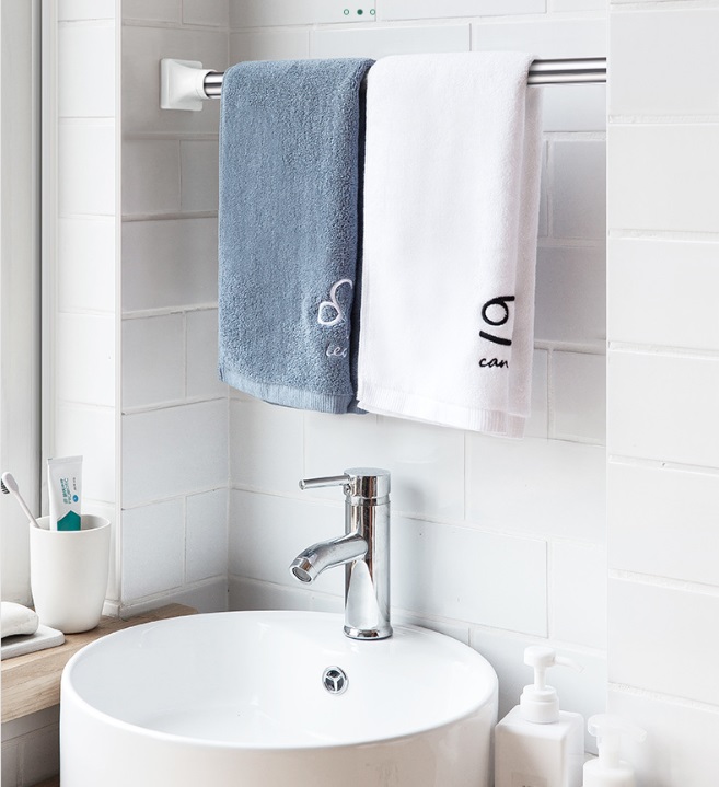 DRĄŻEK NA UBRANIA ROZSUWANY KARNISZ 140-260CM ŚR. 20mm BIAŁY Kolor biały