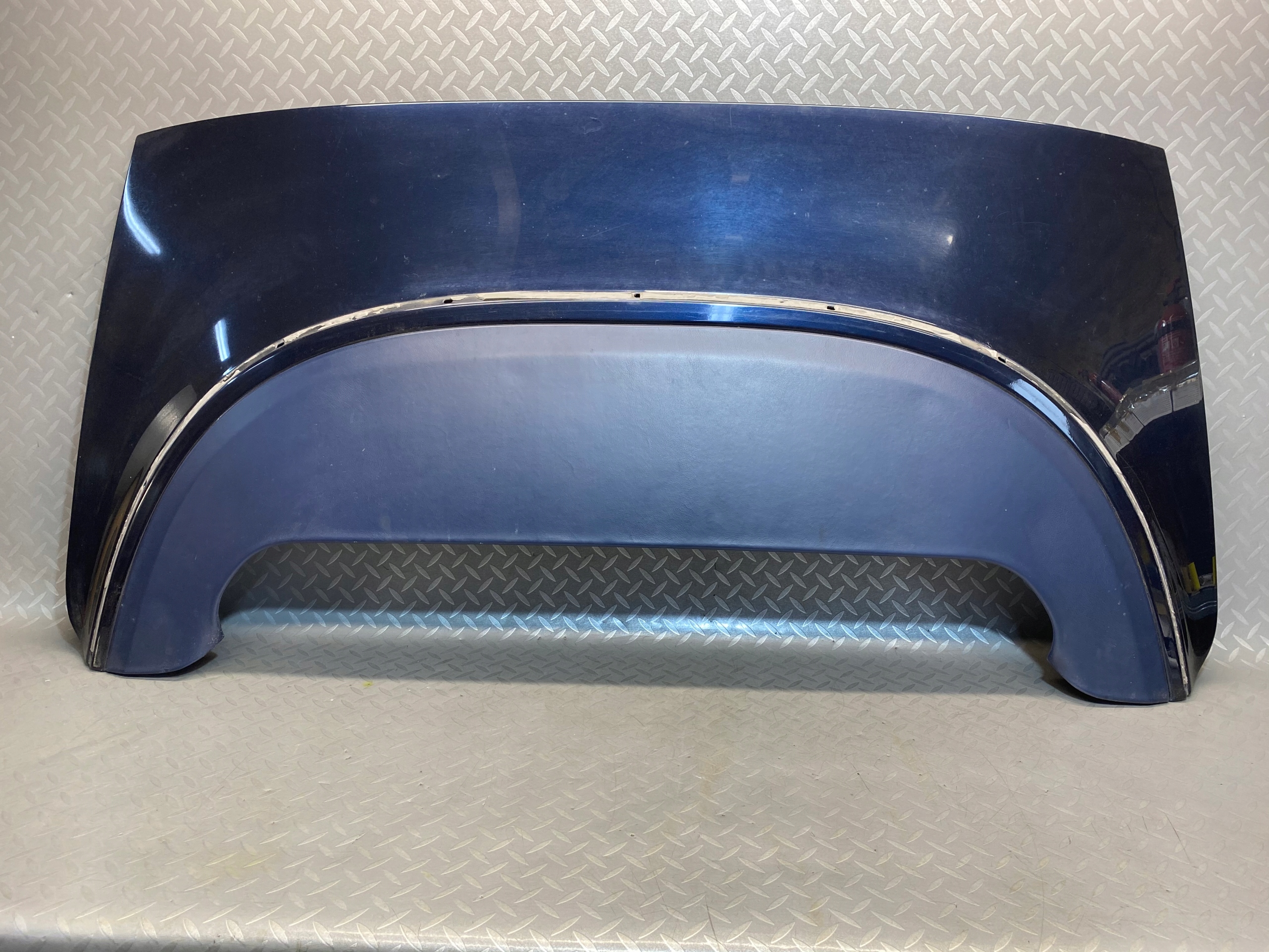 KLAPA DACHU ASTON MARTIN DB9 VOLANTE ANTRIM BLUE