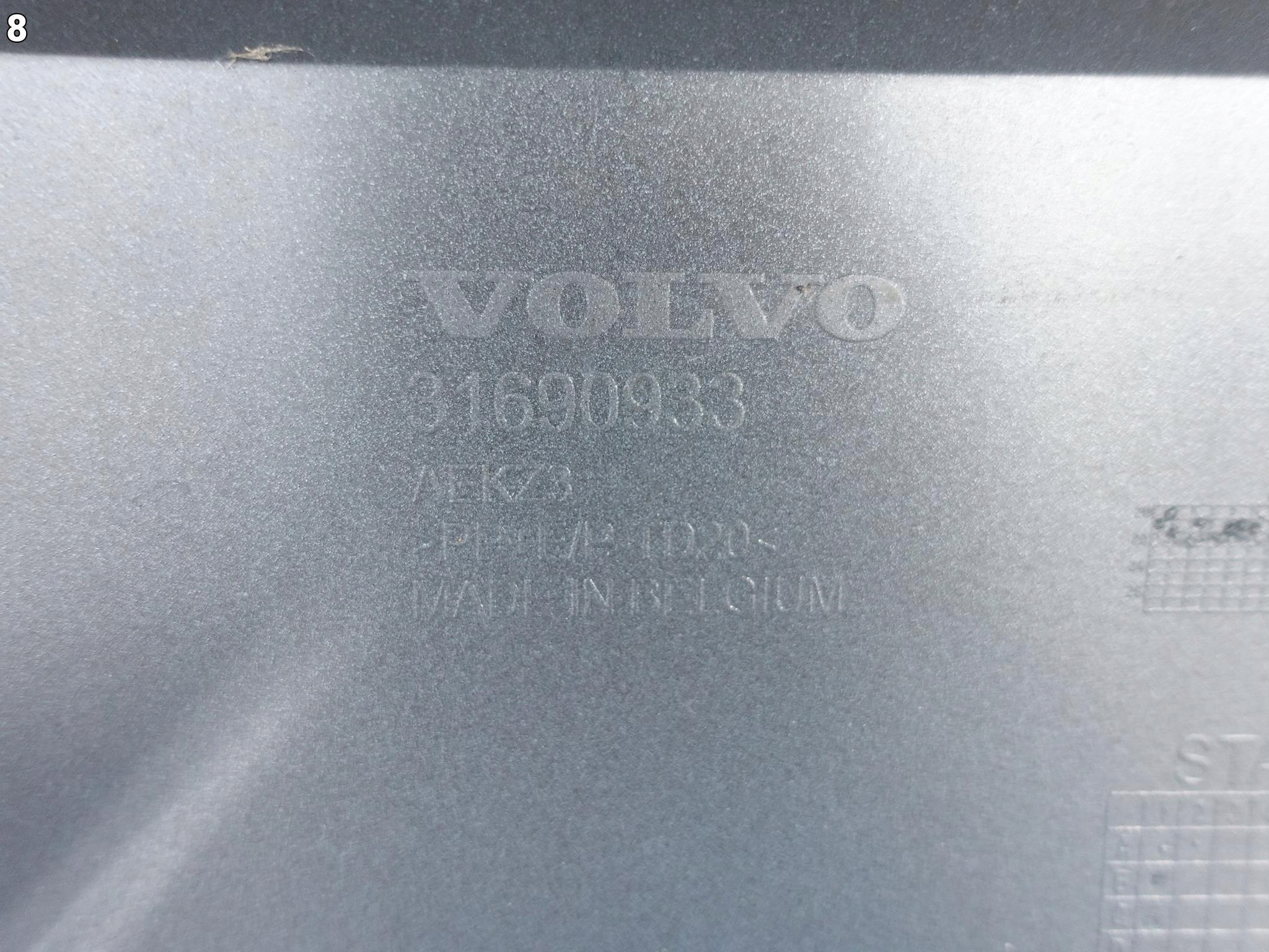 VOLVO XC40 LIFT 22- bumper front *washer/PDC*