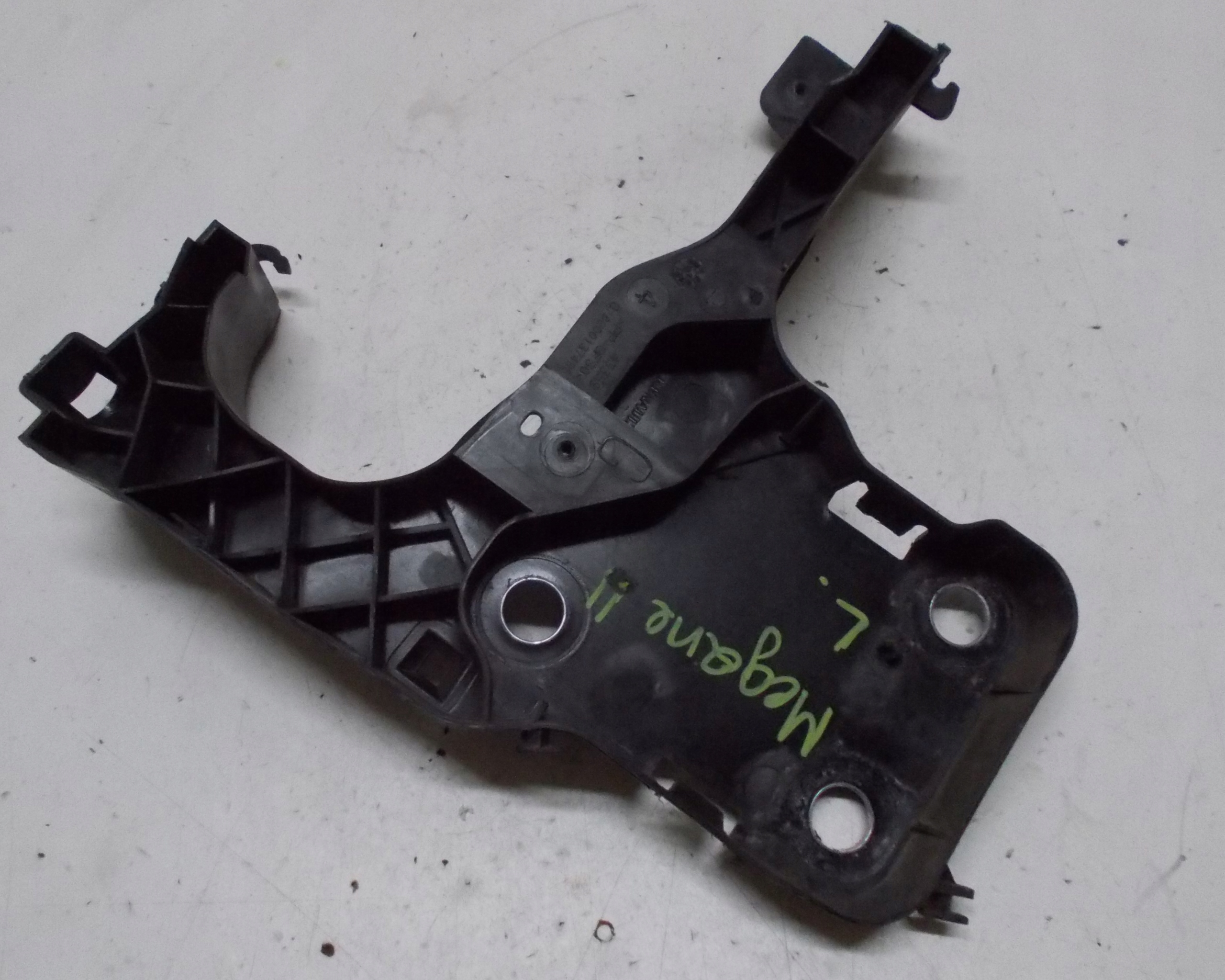 RENAULT MEGANE II CABRIO 2.0 07R bumper bracket left front 8200137495