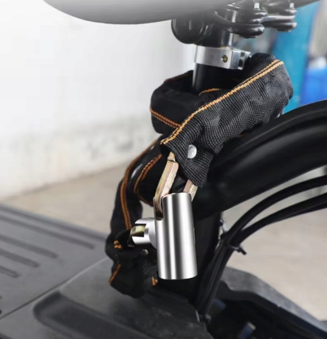 METALOWY ŁAŃCUCH BLOKADA ROWEROWA NA ROWER MOTOR ZAPIĘCIE ZAMKNIĘCIE Typ zamka na kluczyk