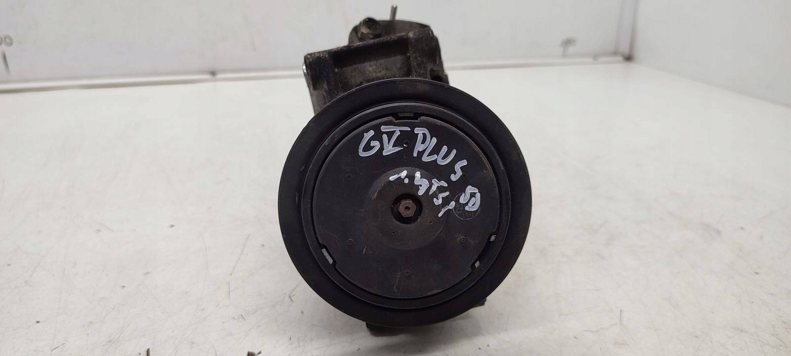 compressor of the air conditioning compressor; VW Golf plus 1,4 TSI
