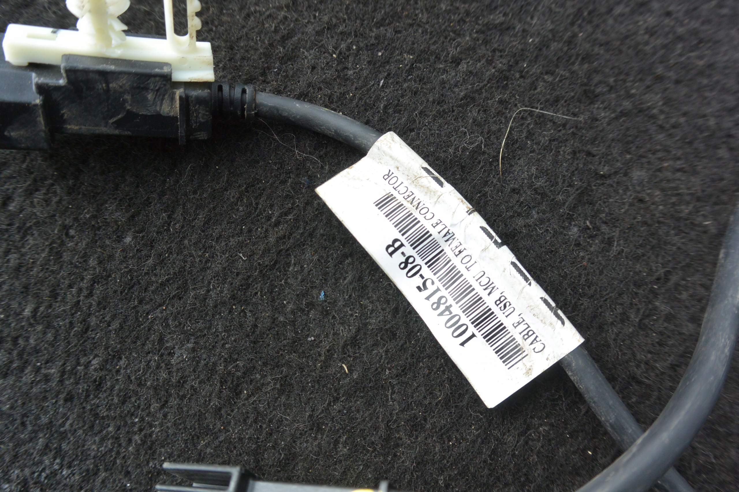 SCHLAUCH KABELBAUM USB MULTIMEDIA TESLA S 12-16 EU
