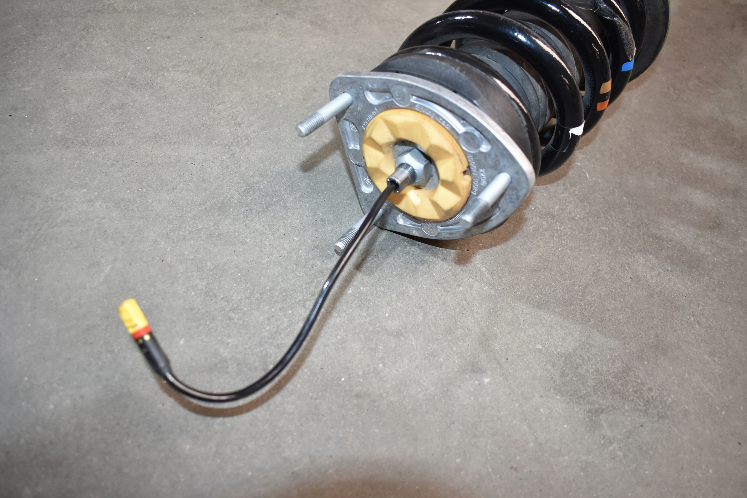 IDEALNY shock absorber rear part rear PORSCHE 992 992-2 1