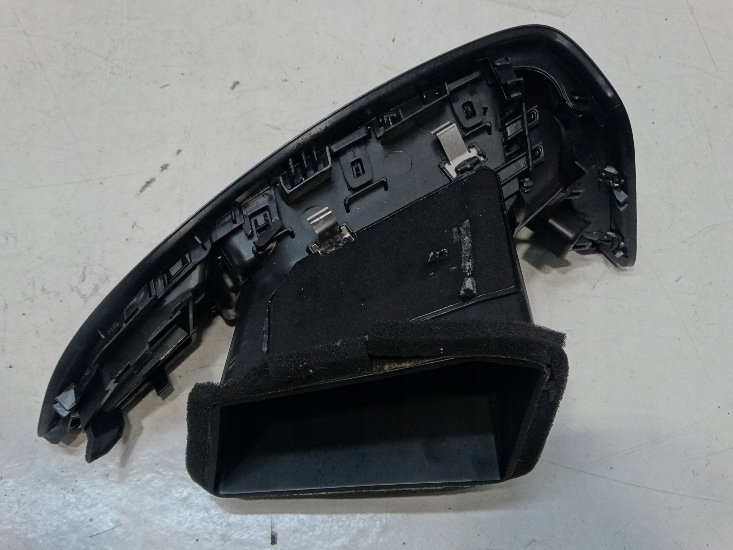 grid air conditioning devices right front FORD FOCUS MK3 LIFT 17R. BM51-018B08