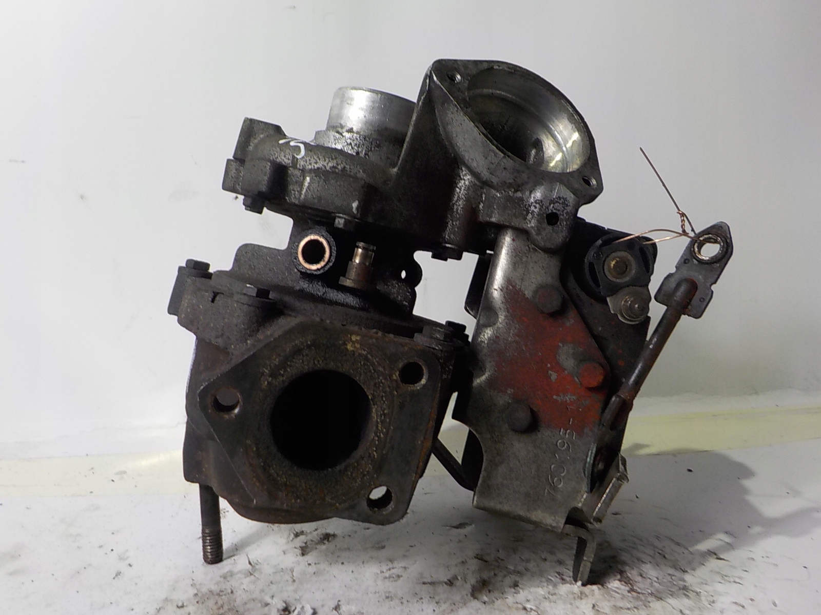 BMW X3 E83 2.0D turbo TURBINA 7794021