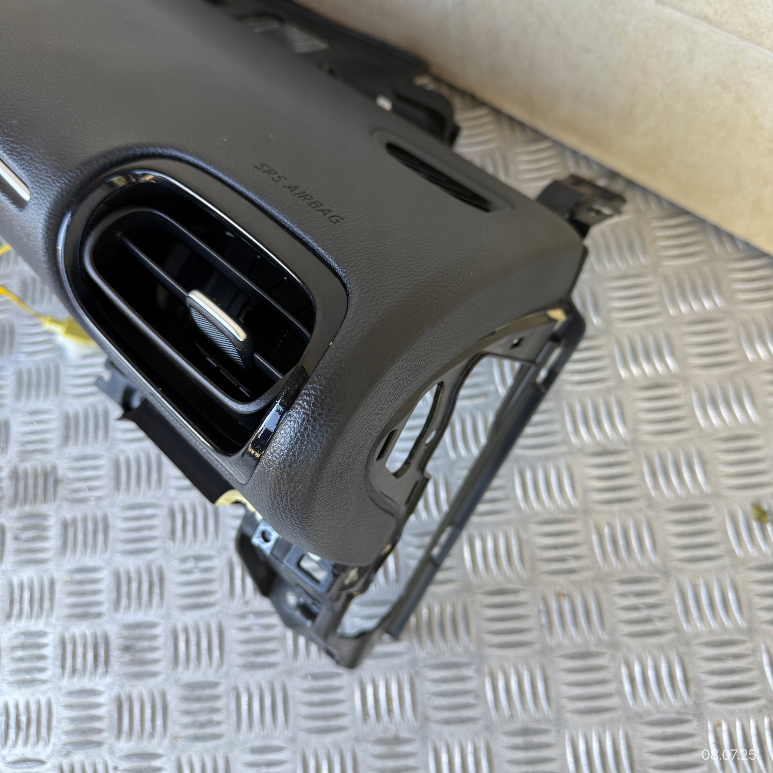 dashboard complete airbag console tension belts cockpit MAZDA 2 IV 2024 ROK