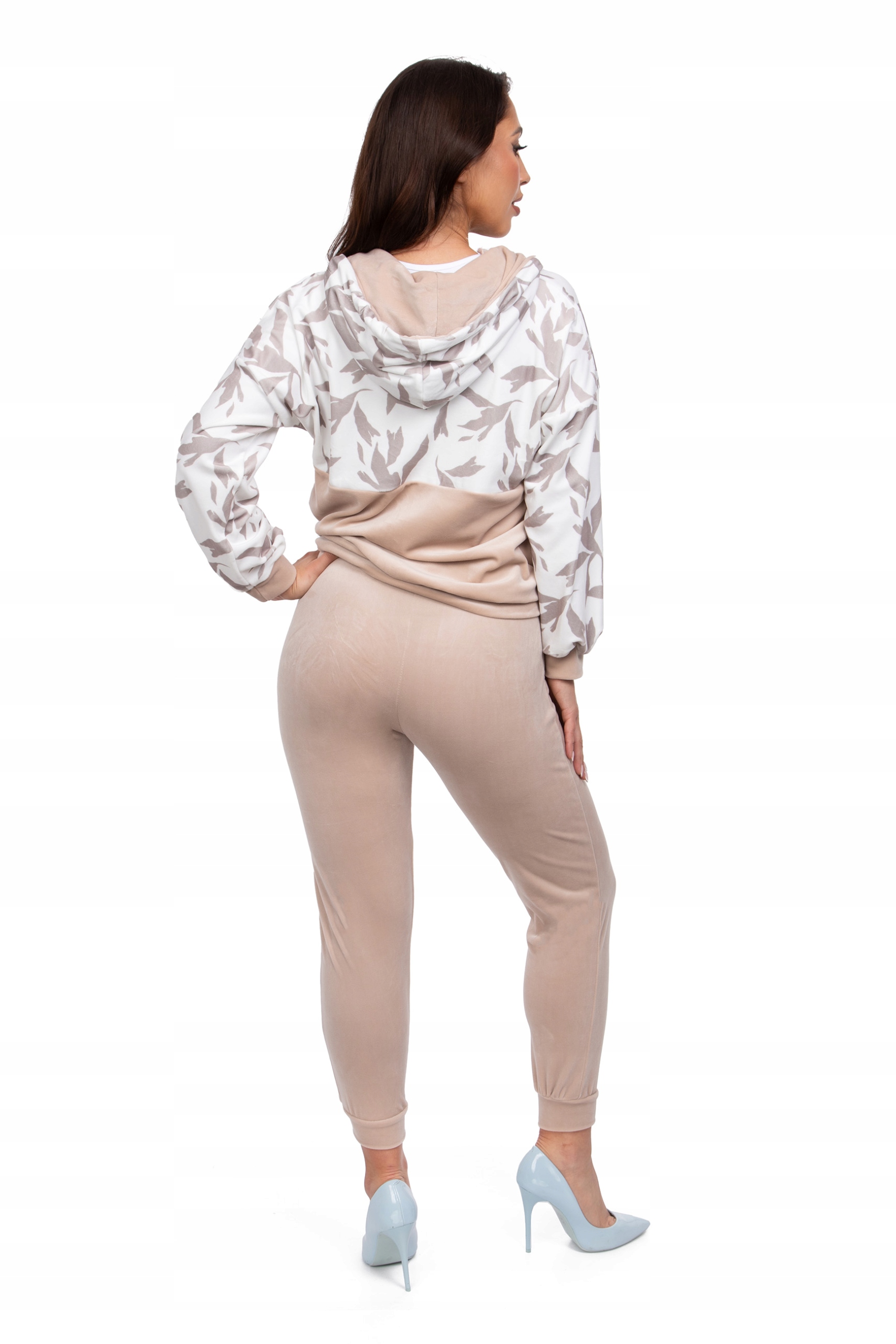 WELUROWY KOMPLET DRESOWY 3XL/46 Kolor beżowy