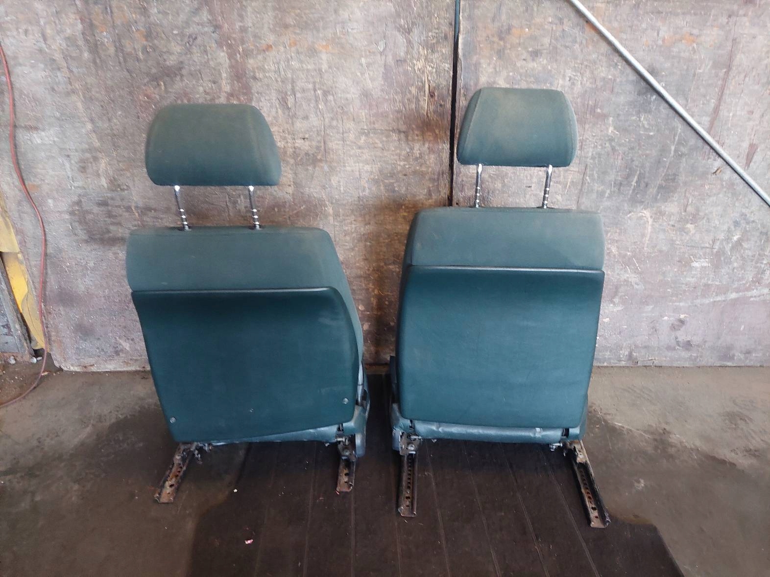 seats KOMPLET left right seat rear part + side BMW E39 520i sedan