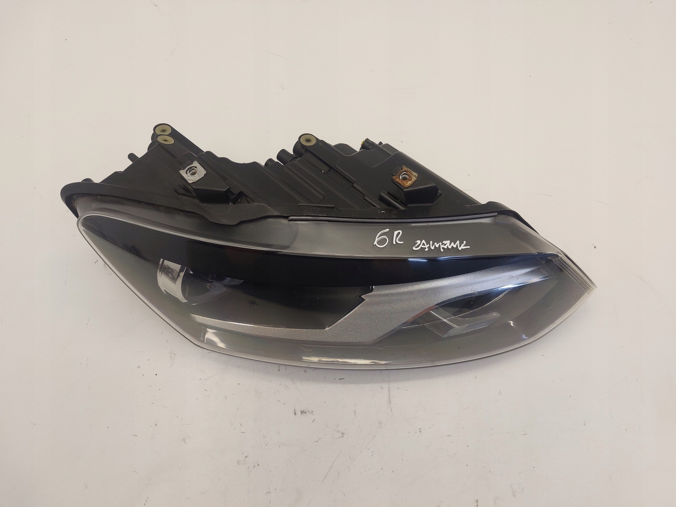 VW POLO 6R light right front 08-14R