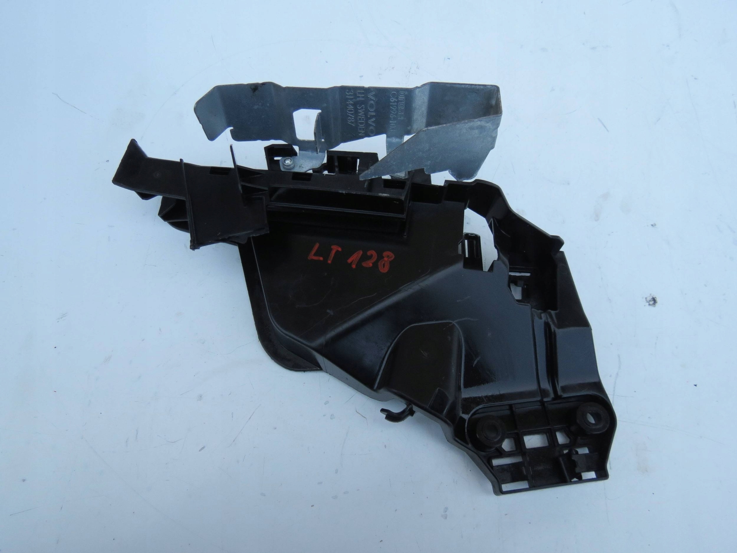 cover of a lock left front VOLVO S90 2.0 V90 31484049
