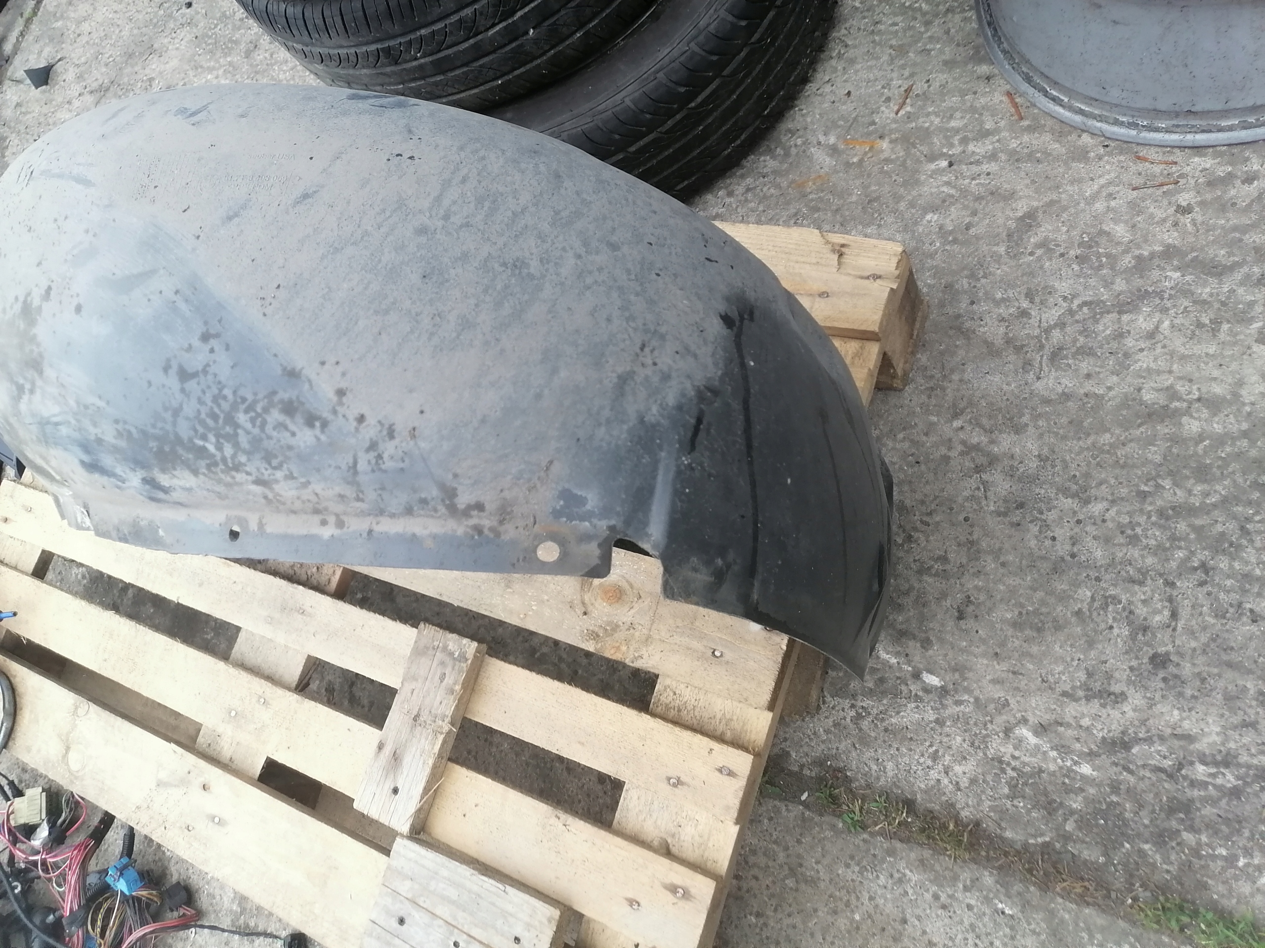 mudguard left rear part rear. left BMW X5 E53 8403059